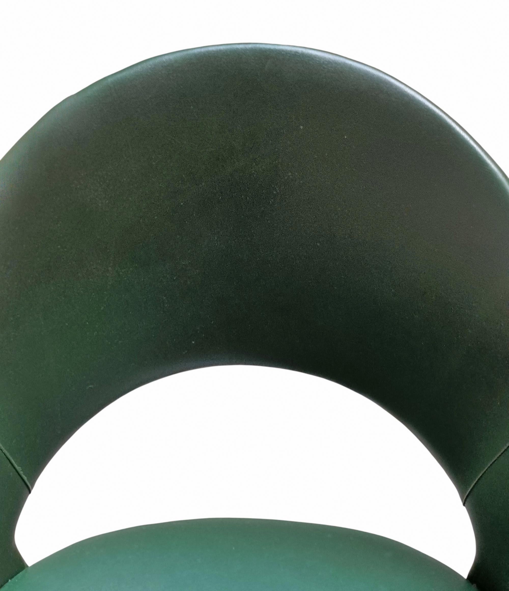 Set di 4 Sedie con Schienale Rotondo Rivestite in Skay Verde, Italia 1970s im Angebot 3