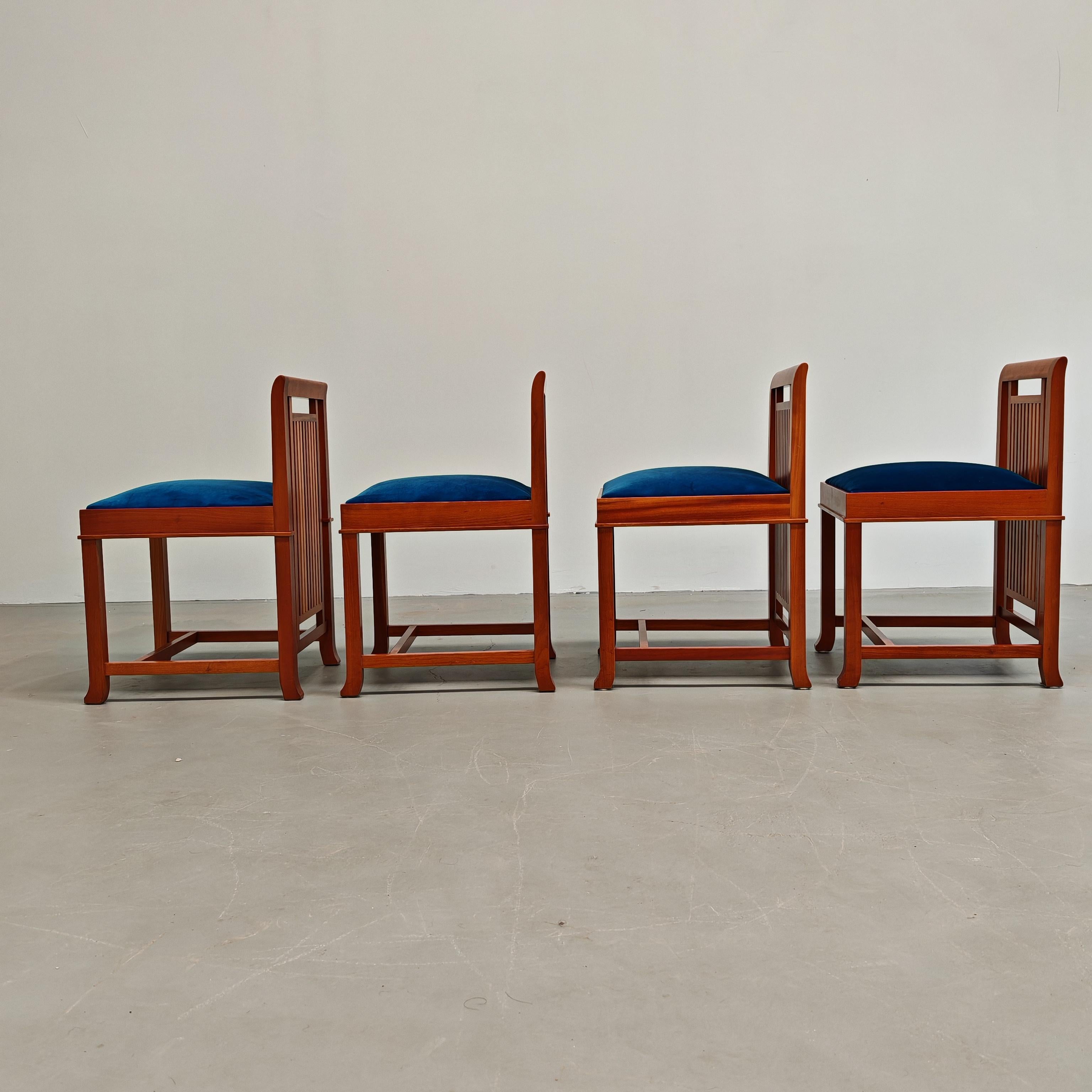 satz von 4 Coonley-Stühlen, Frank Lloyd Wright für Cassina 1989 im Angebot 2