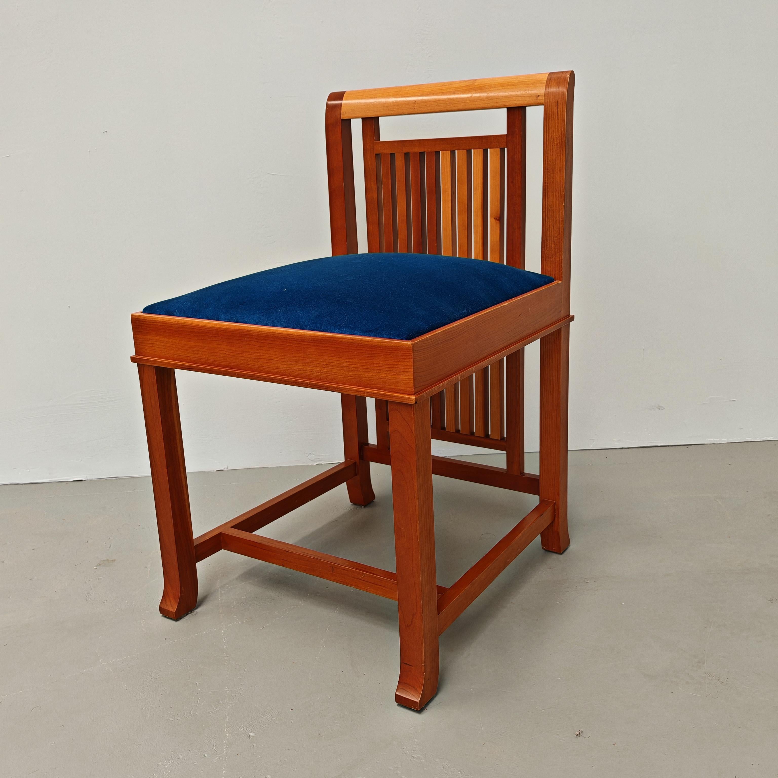 satz von 4 Coonley-Stühlen, Frank Lloyd Wright für Cassina 1989 im Angebot 4