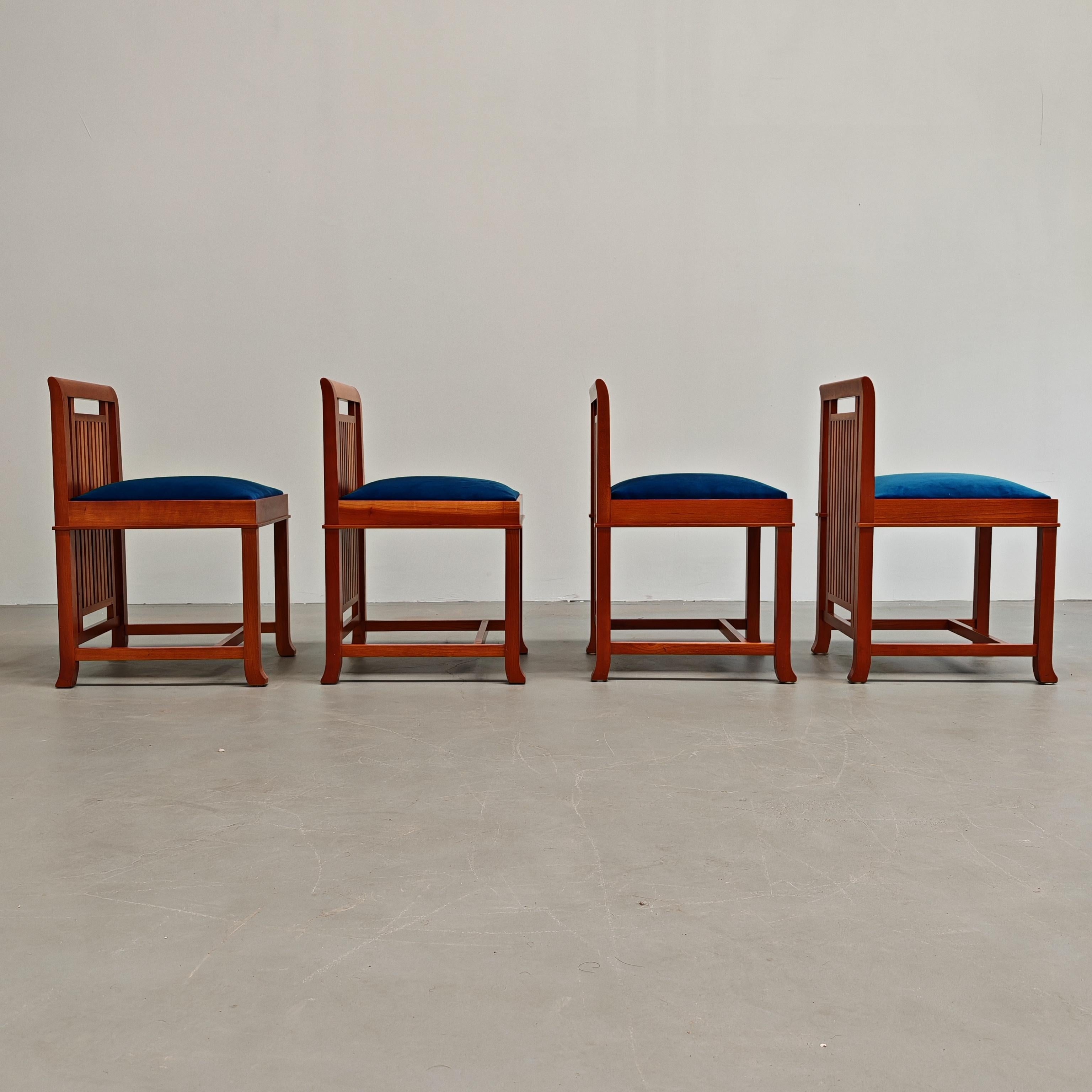 satz von 4 Coonley-Stühlen, Frank Lloyd Wright für Cassina 1989 im Angebot 11