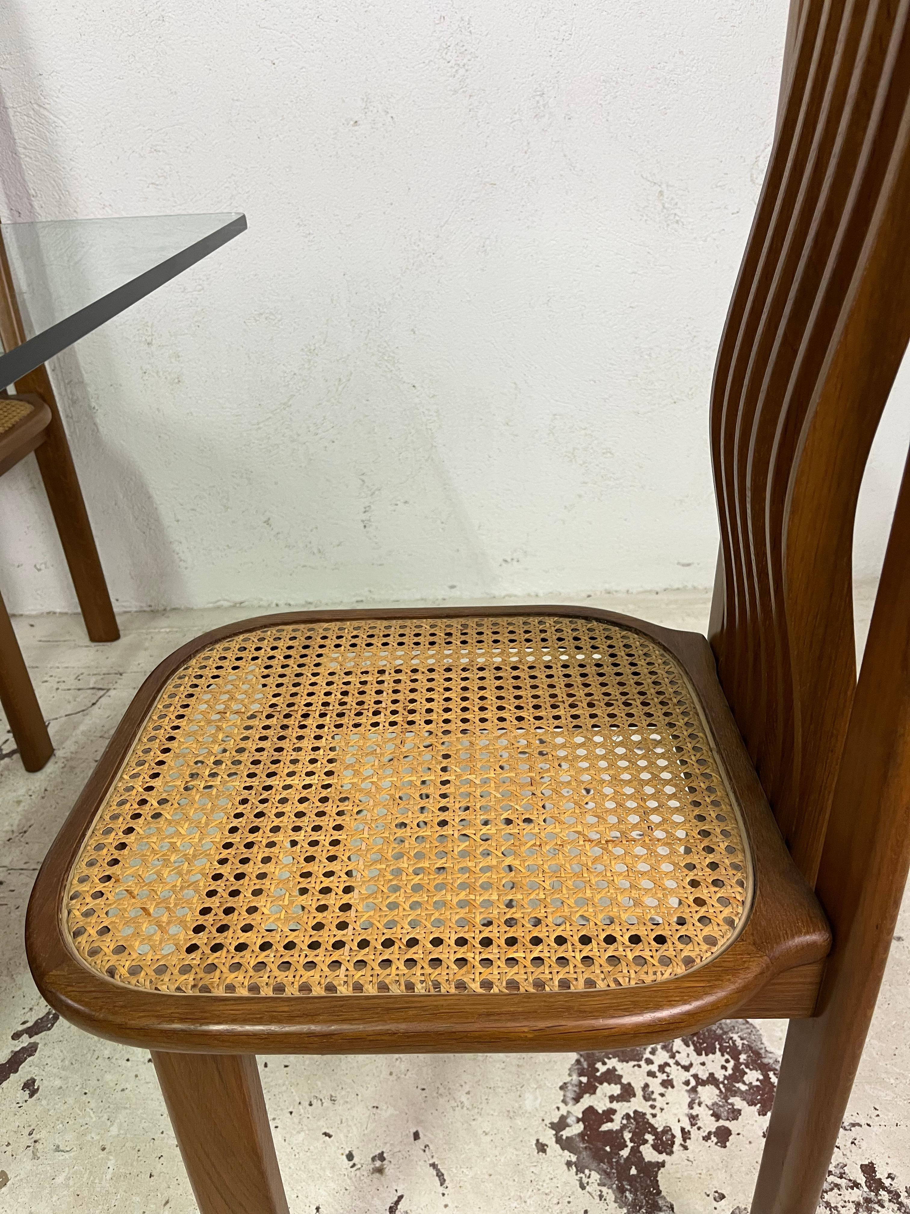 Set of 4 maple wood chairs and table 1970s' For Sale 1