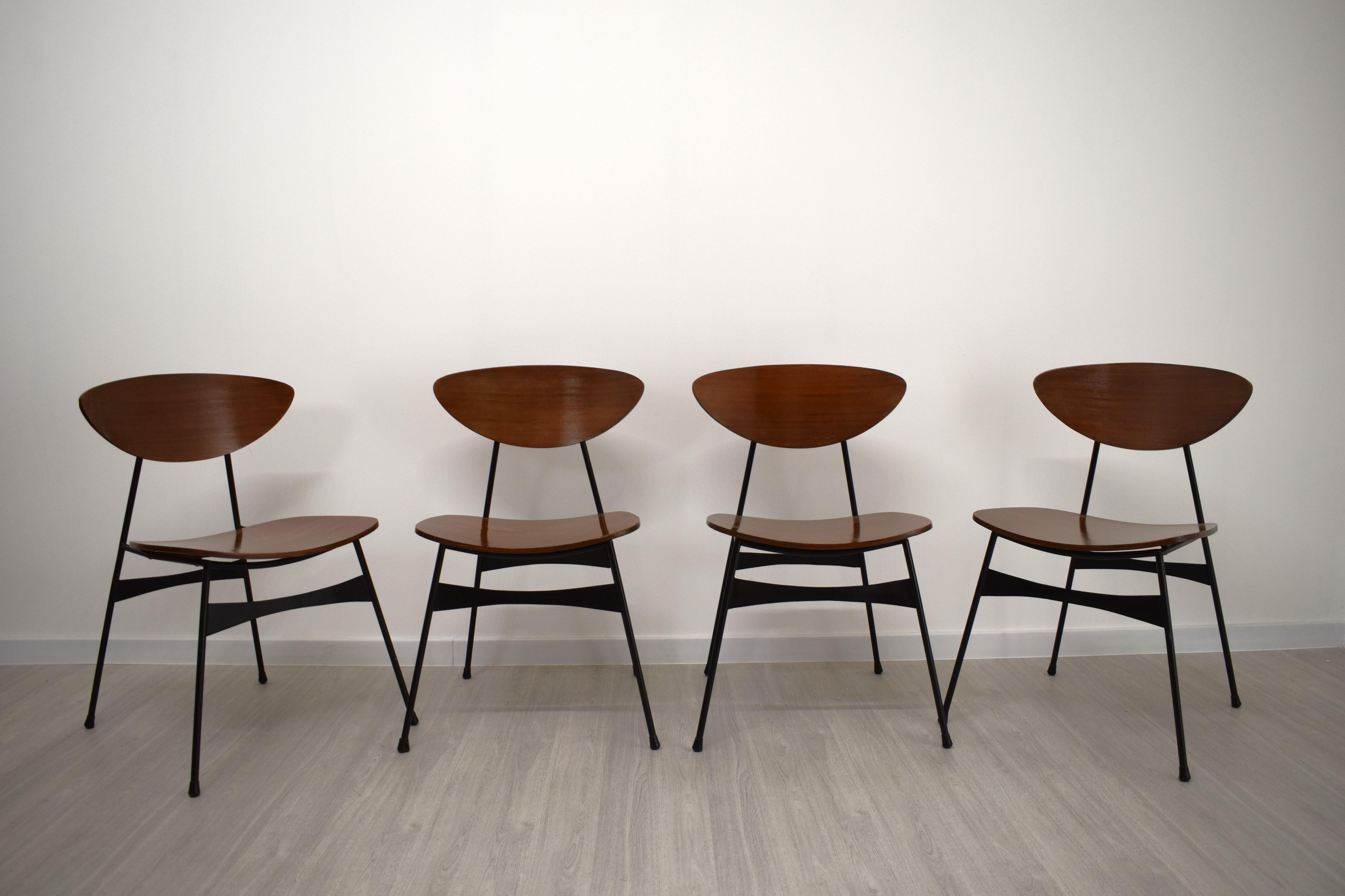 Set di 4 sedie- Ferro e legno curvato Bon état - En vente à Palermo, PA