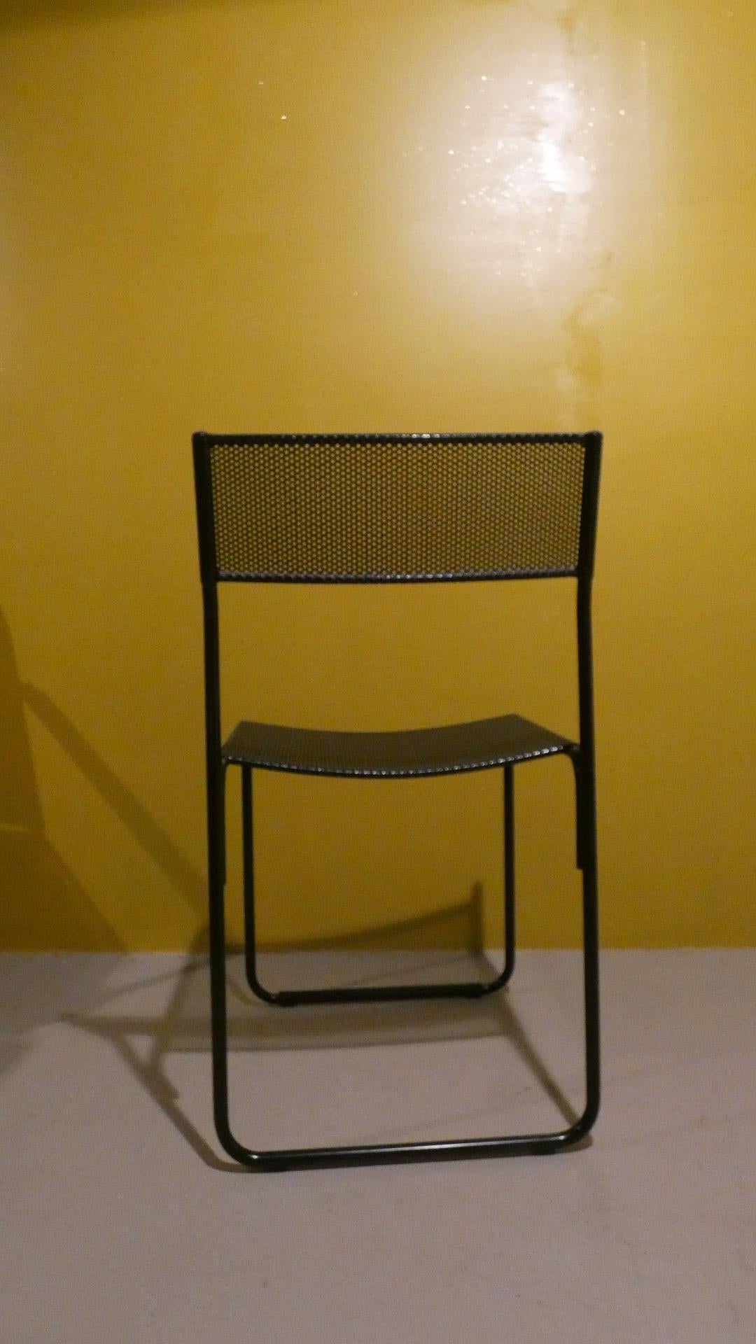 Ensemble de 4 chaises Fly line, années 1980 en vente 2
