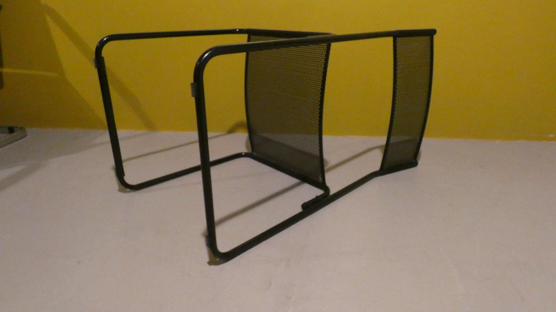Ensemble de 4 chaises Fly line, années 1980 en vente 4