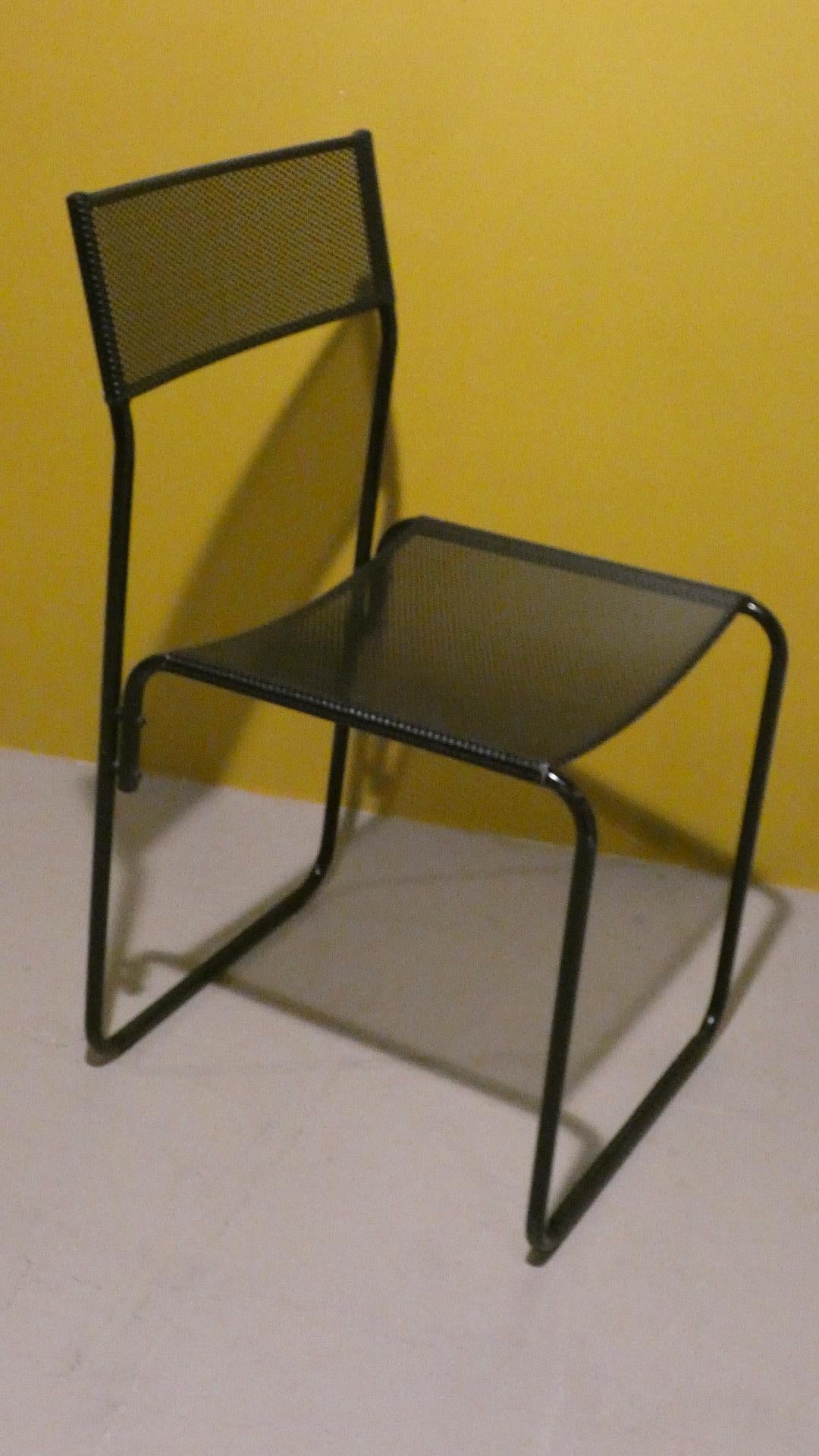 Ensemble de 4 chaises Fly line, années 1980 en vente 1