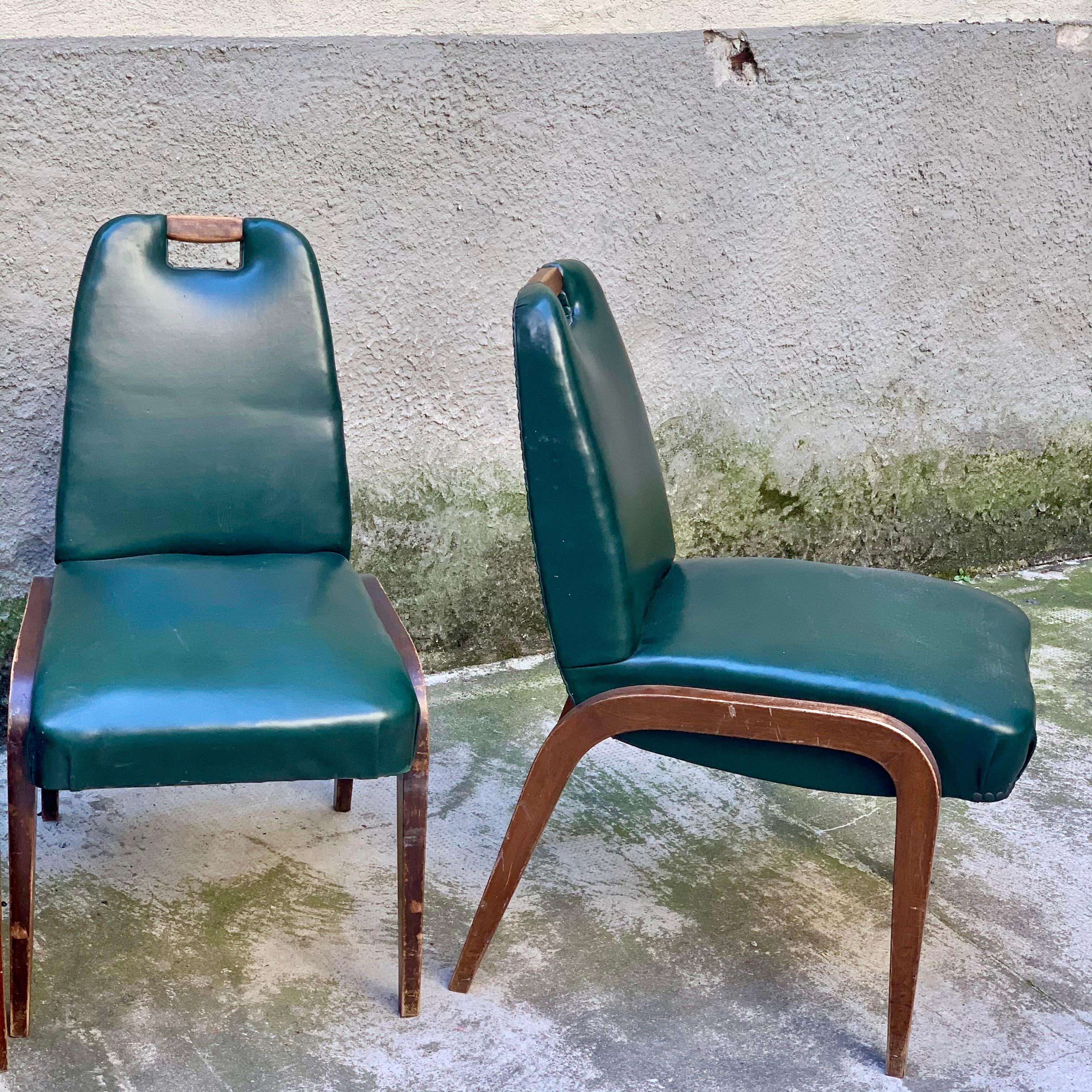 Ensemble de 4 chaises en bois et simili cuir - Italie - années 1930 en vente 2