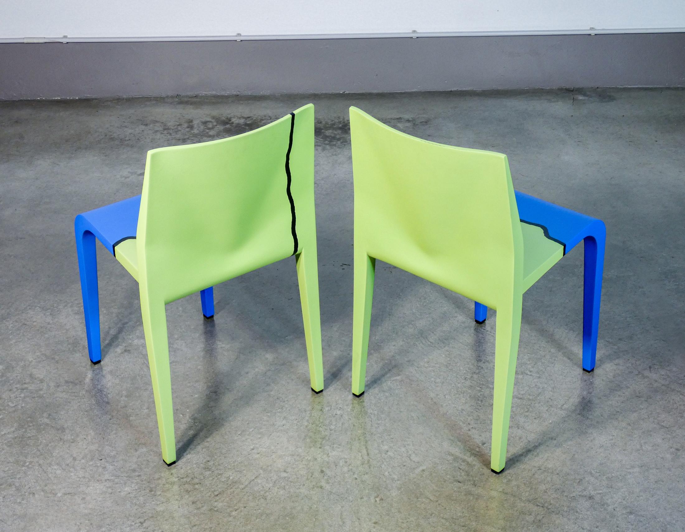 Set von 4 sedie Laleggera, Teil dell'opera „Mezzoterra Mezzomare“ von PISTOLETTO (Acryl) im Angebot