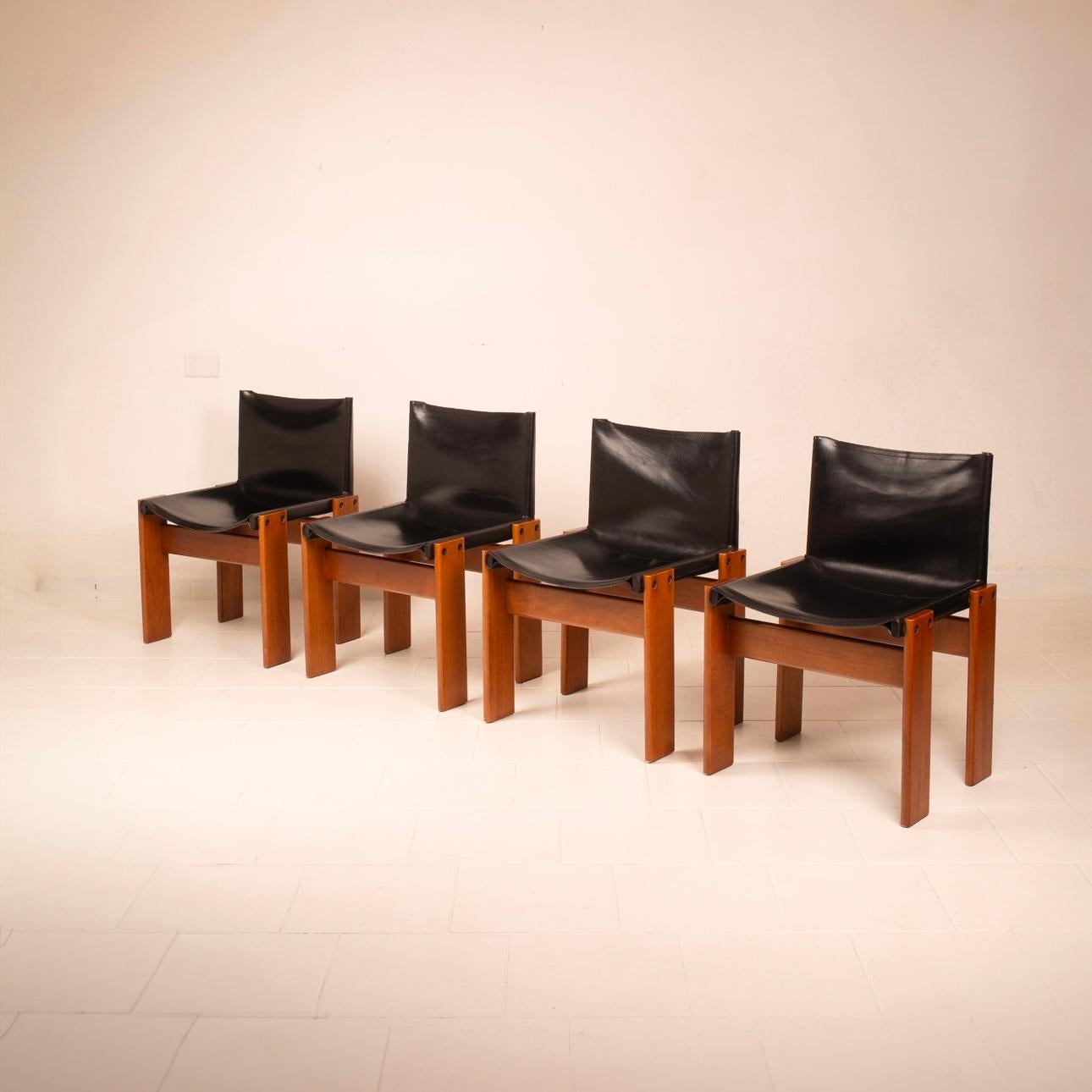 Set of Four Monk Chairs by Afra & Tobia Scarpa for Molteni, 1973 in vendita 8