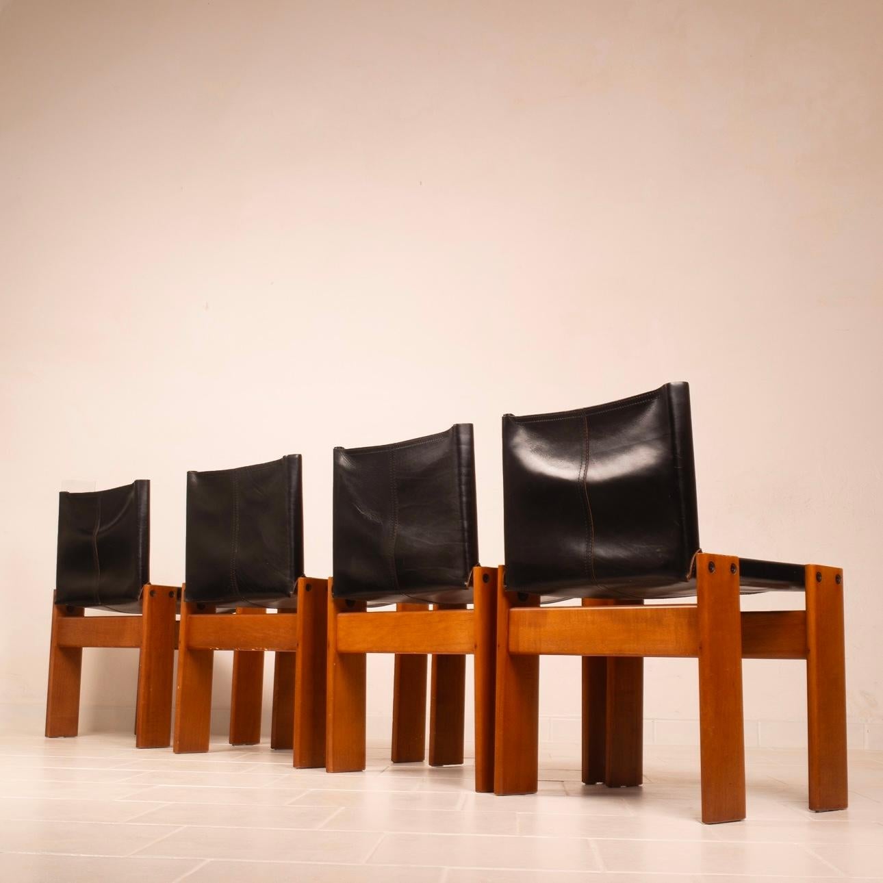 Set of Four Monk Chairs by Afra & Tobia Scarpa for Molteni, 1973 in vendita 12