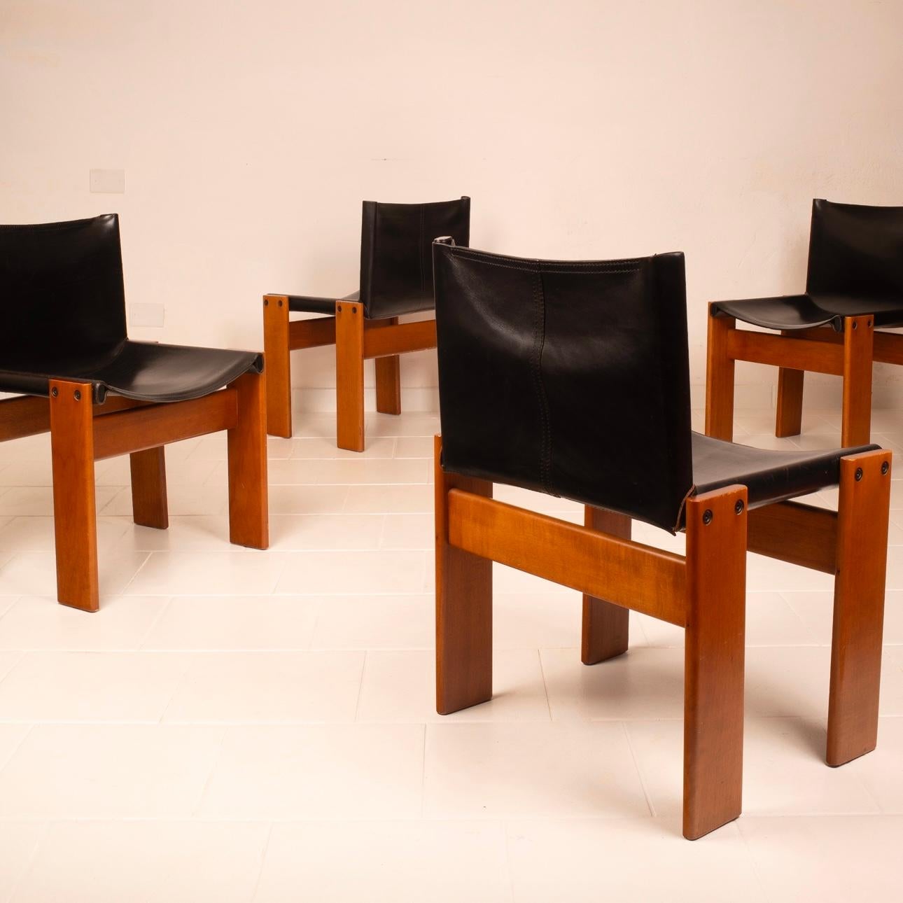 Late 20th Century Set of Four Monk Chairs by Afra & Tobia Scarpa for Molteni, 1973 in vendita