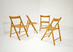 Set di 4 sedie pieghevoli in legno e paglia di Vienna Italia70s Mid-Century