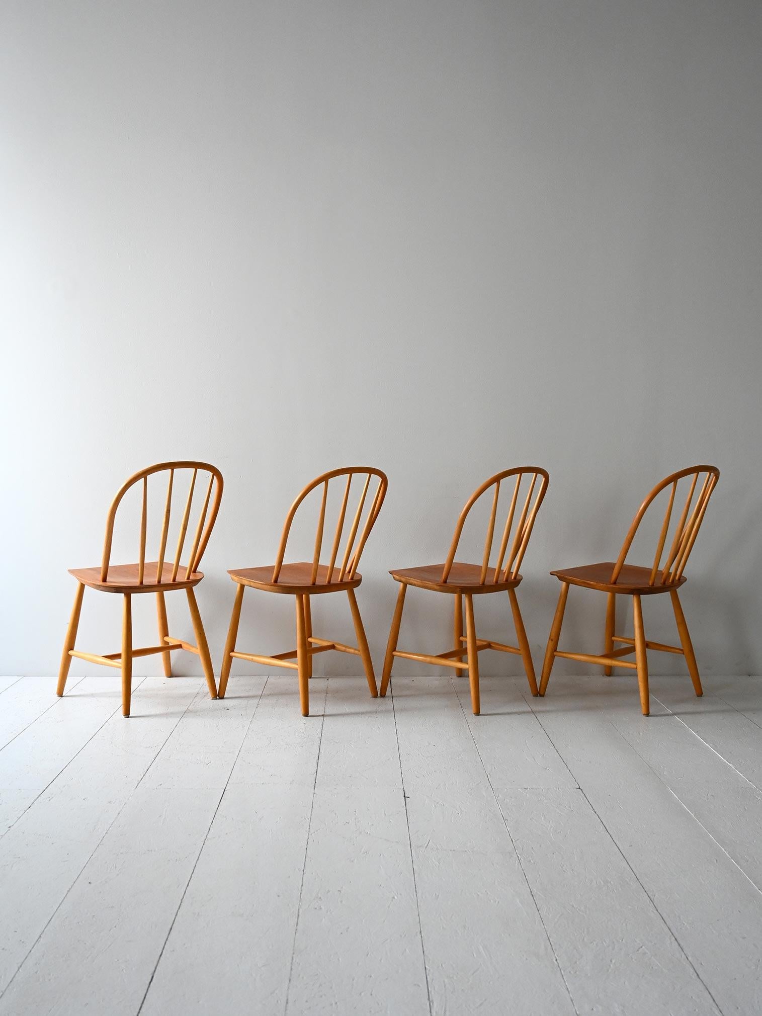 Swedish Set di 4 sedie Pinstolar Nesto in vendita