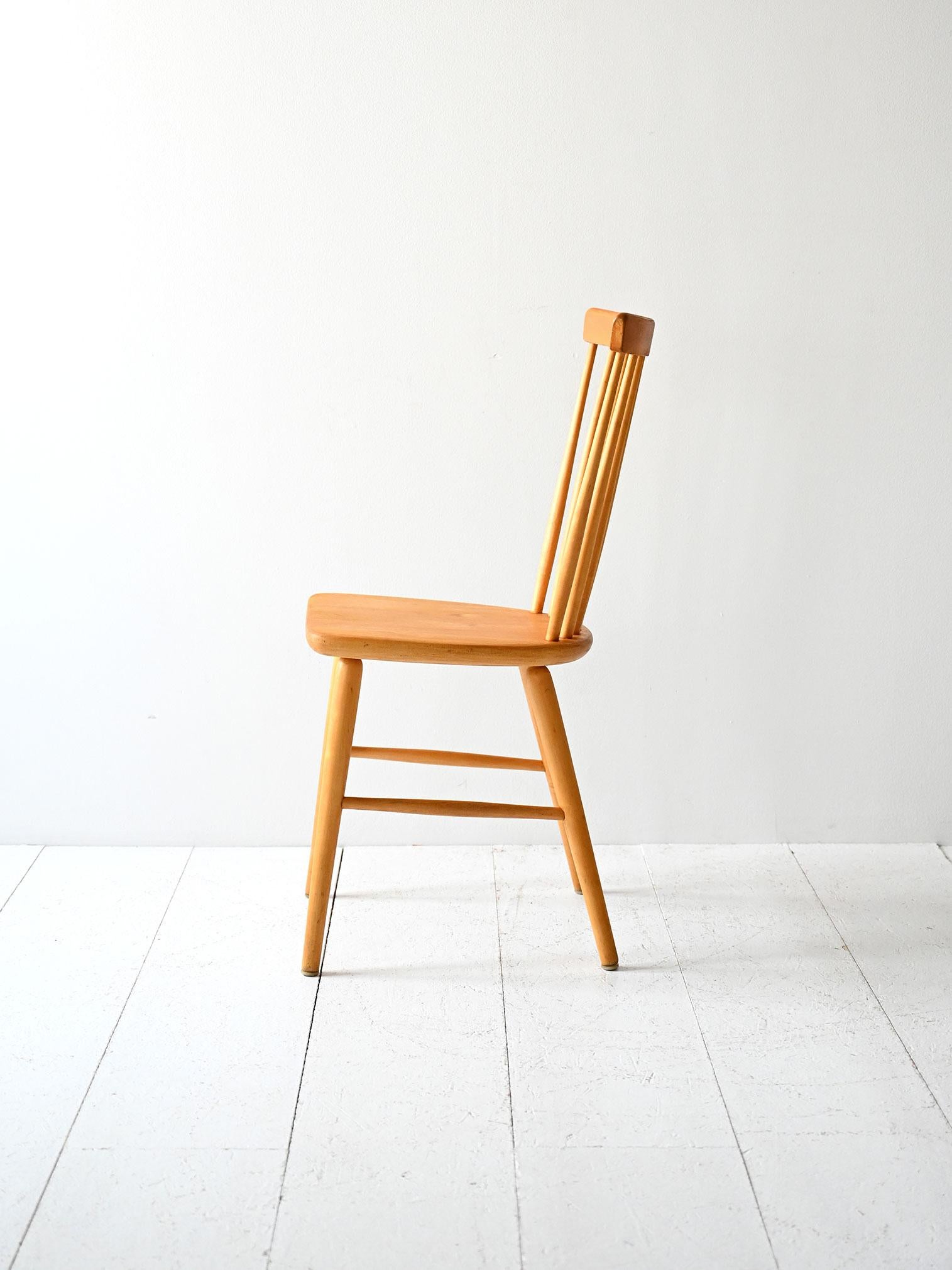 Juego de 4 sillas Pinstollar Escandinavo moderno en venta