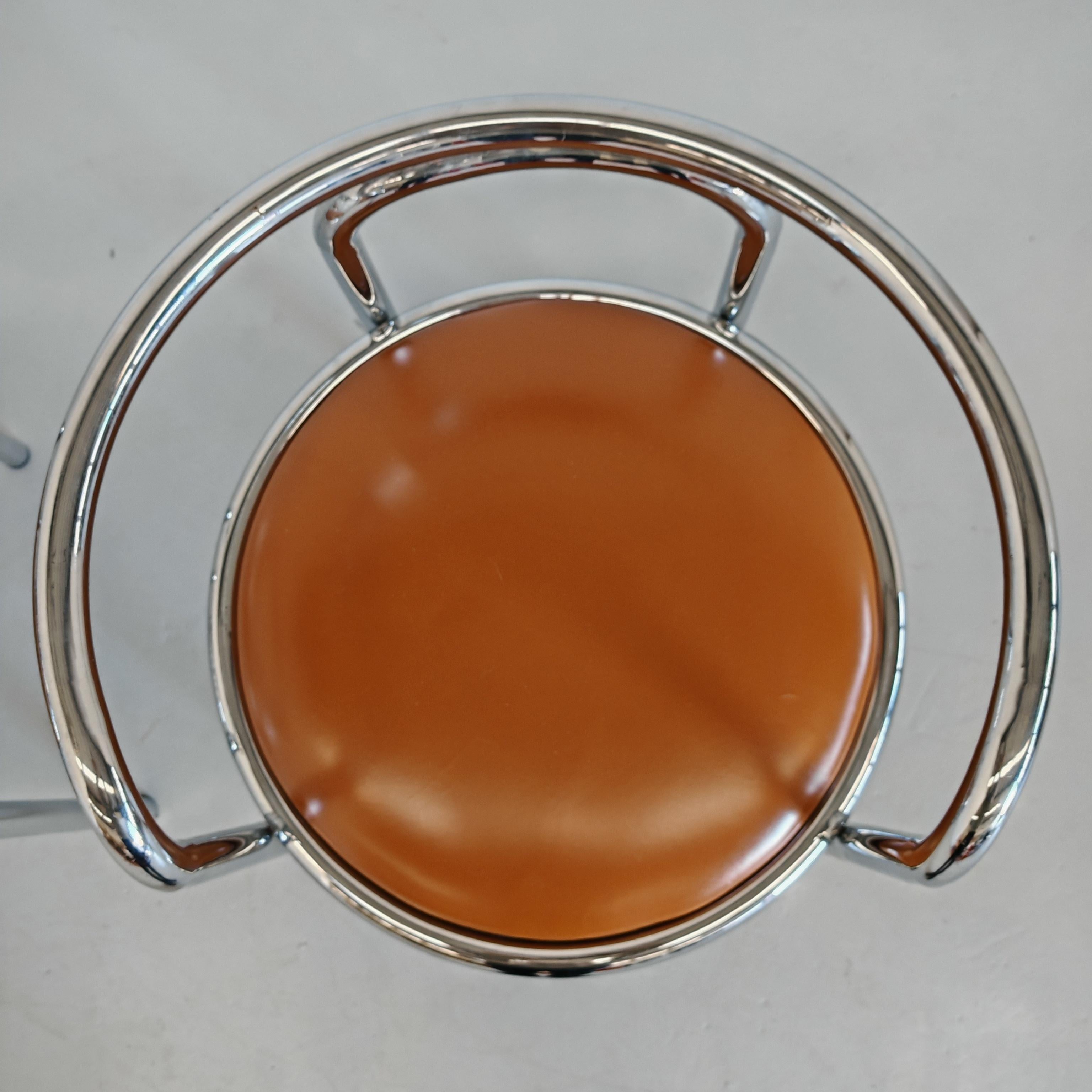 ensemble de 4 chaises fauteuils chrome et cuir 'Locus Solis' par Gae Aulenti 1970 en vente 7