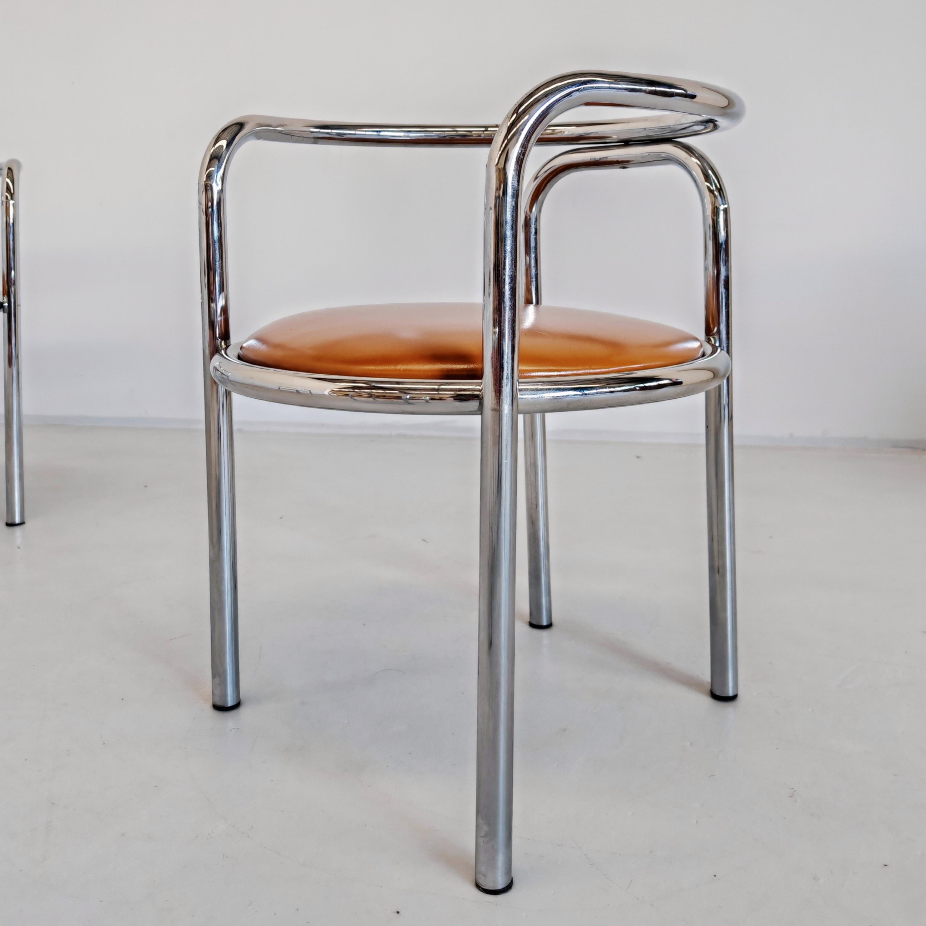20th Century ensemble de 4 chaises fauteuils chrome et cuir 'Locus Solis' par Gae Aulenti 1970 en vente