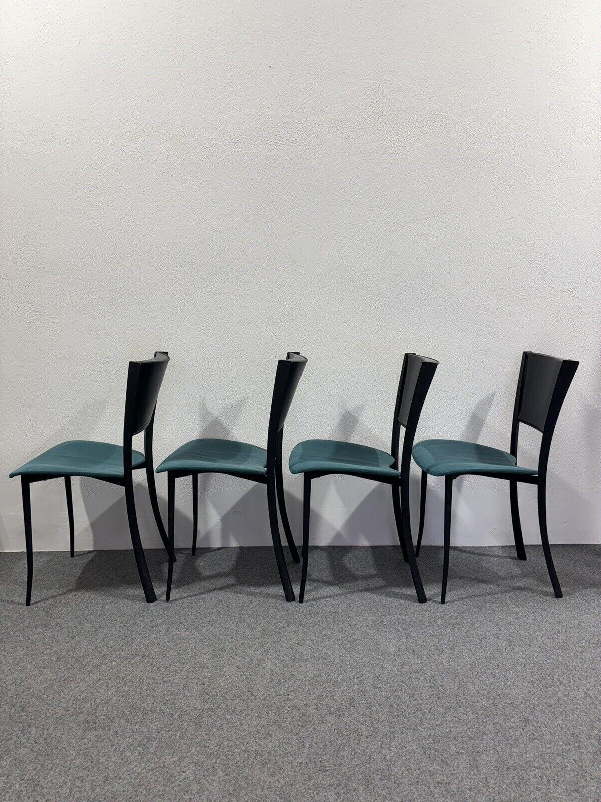 Italian Ensemble de 4 chaises design postmodernes en vente
