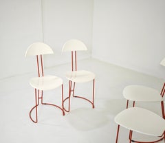 Juego de 4 sillas rojas y blancas de metal y madera, diseño italiano de los años 80, estilo Mid-Century