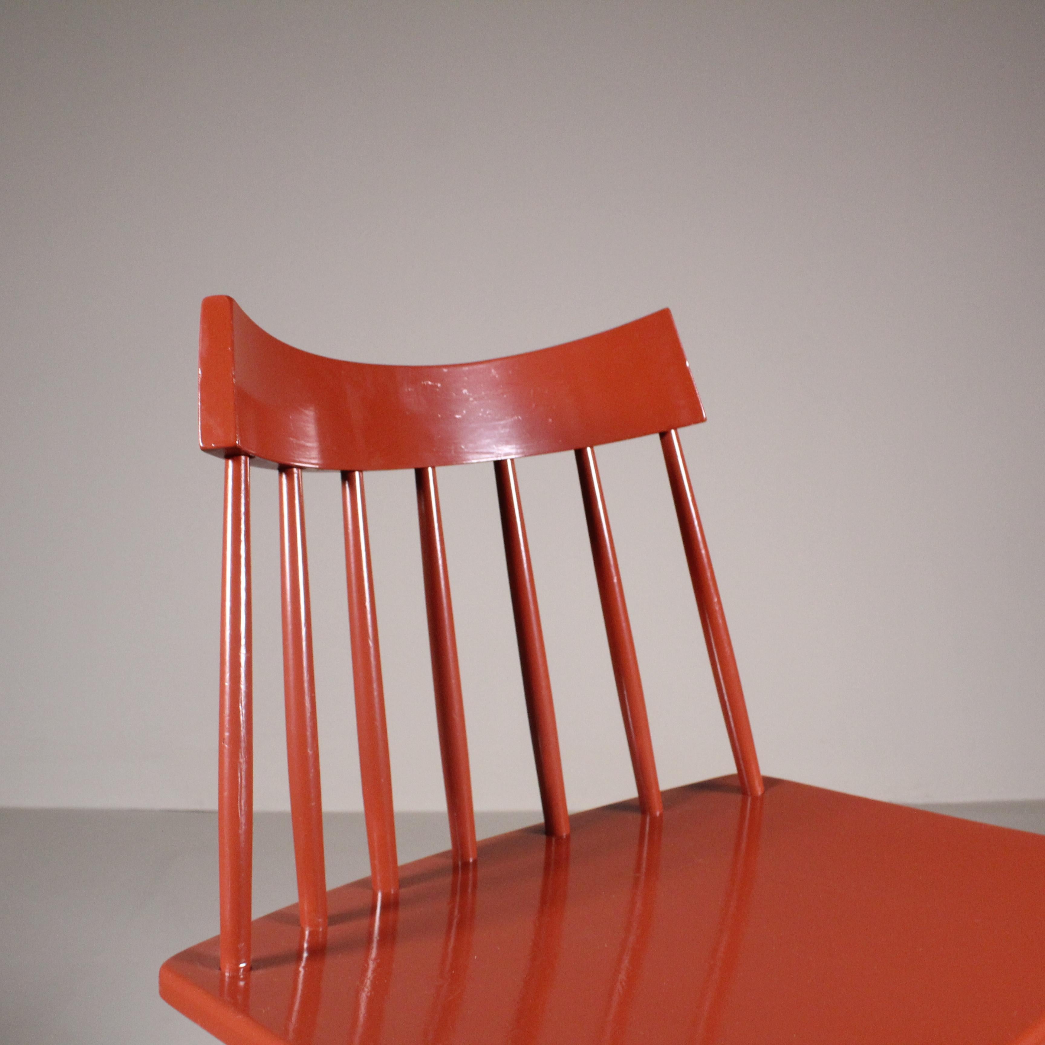 Set of 4 red Scandinavian chairs, Hagafors For Sale 8
