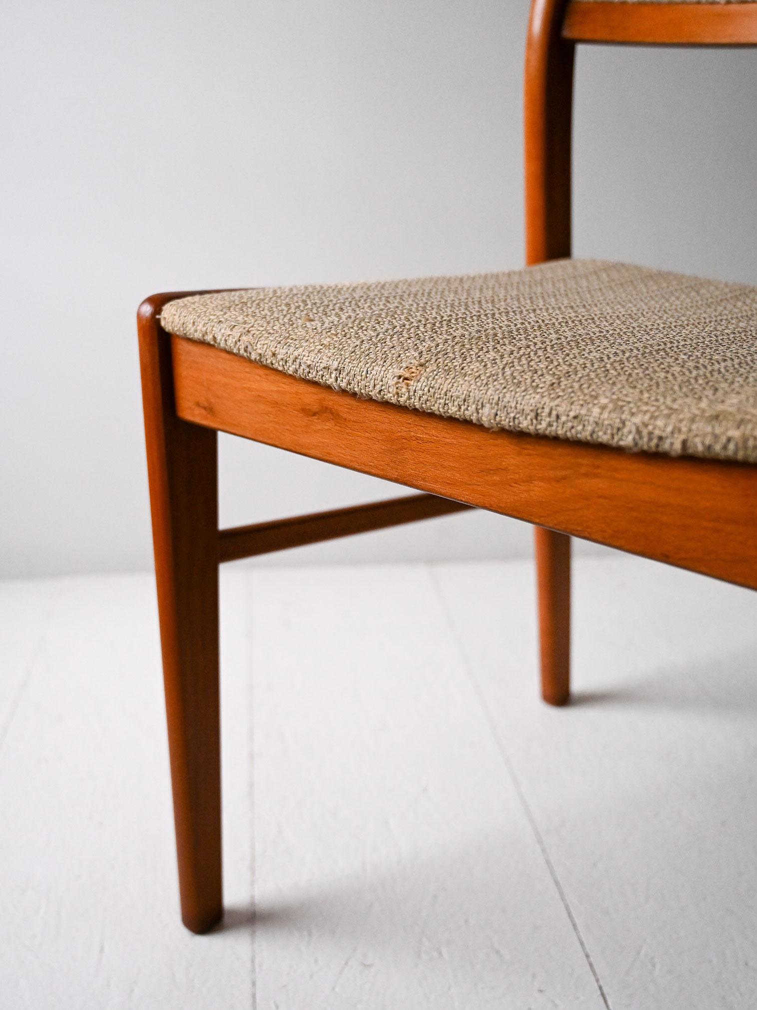 Mid-20th Century Set di 4 sedie scandinave anni 60 in teak con tappezzeria beige in vendita