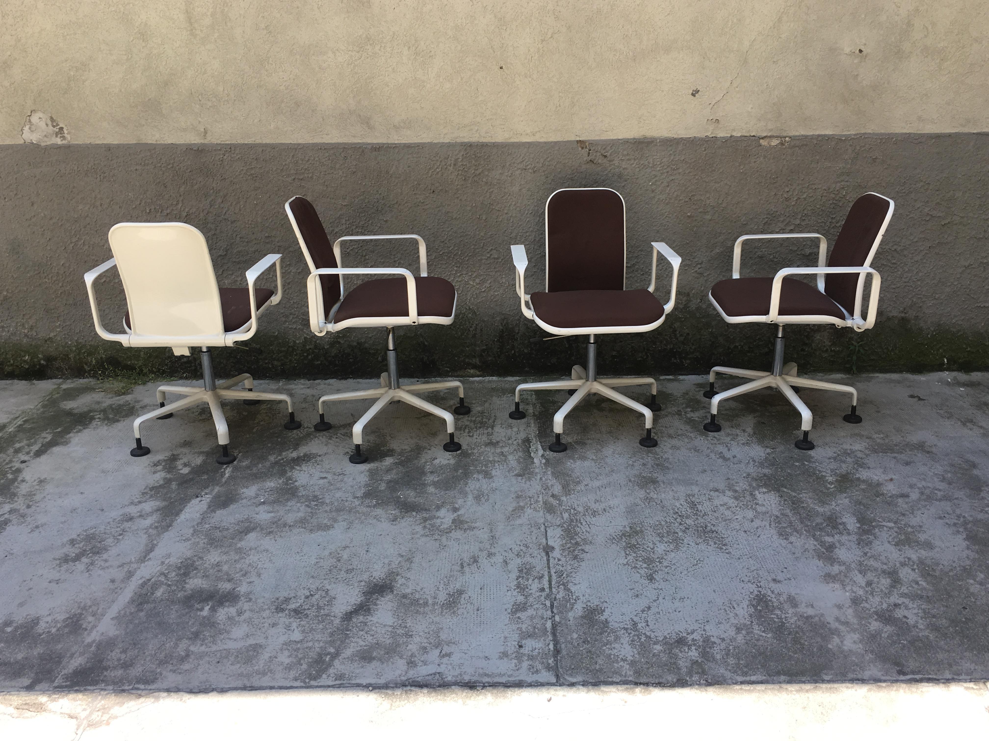 Keywords: 
Supporto ICF, sedia supporto Fred Scott, sedia ufficio anni 70, sedia ergonomica vintage, ICF Milano, seduta Supporto tessuto, design inglese produzione italiana, modernariato ufficio, sedia vintage tessuto marrone, Supporto chair ICF,