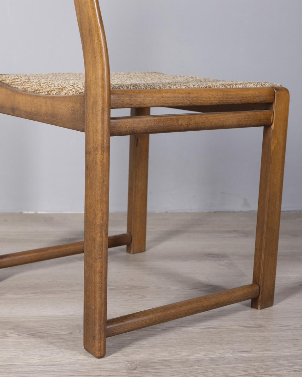 Ensemble de 4 chaises vintage des années 1960 en bois et tissu beige design italien en vente 3