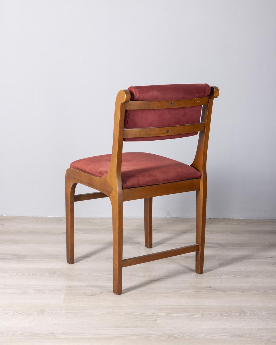 Mid-Century Modern Ensemble de 4 chaises vintage des années 1960 en bois et velours bordeaux design italien en vente