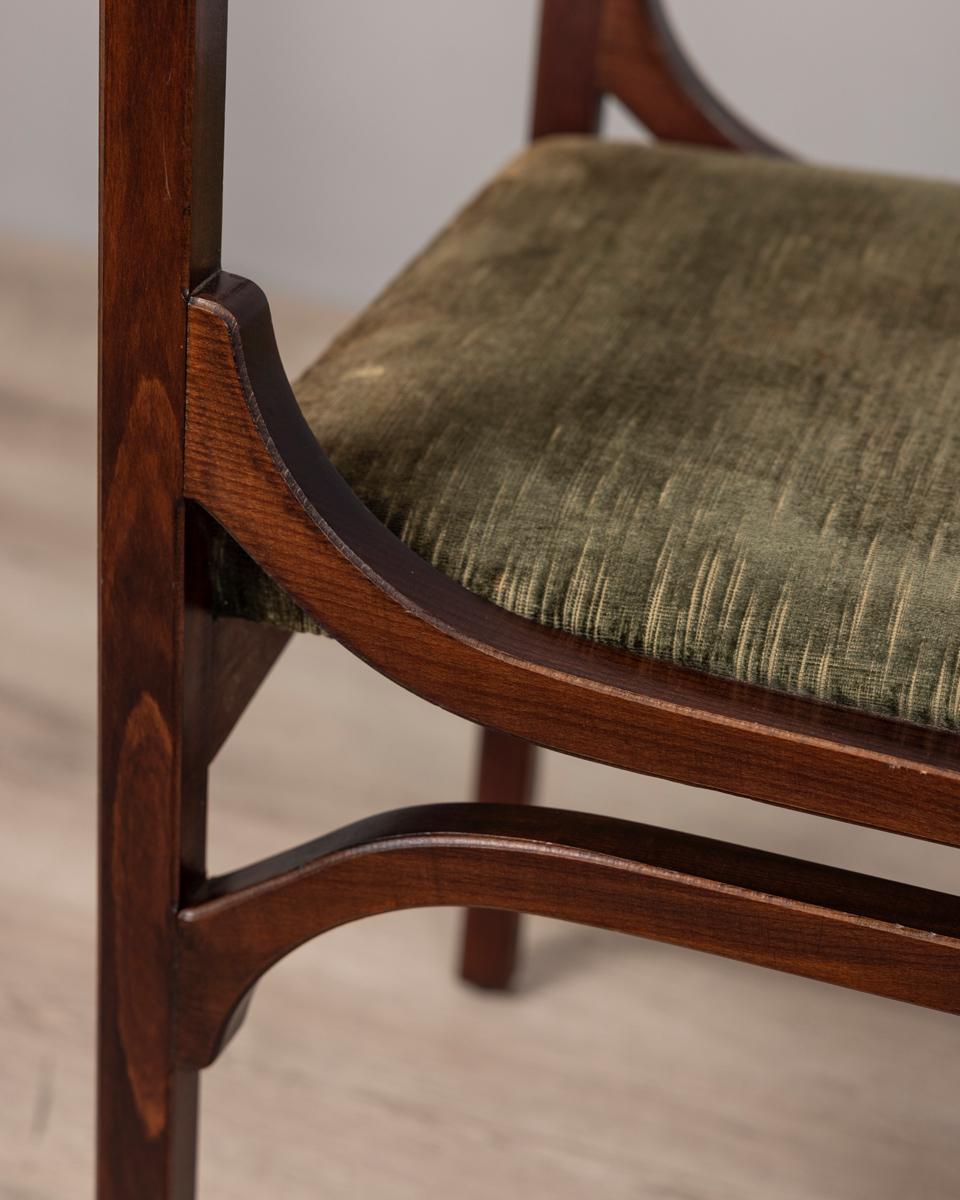 Mid-20th Century Set di 4 sedie vintage anni 60 in legno e velluto verde design Italiano in vendita