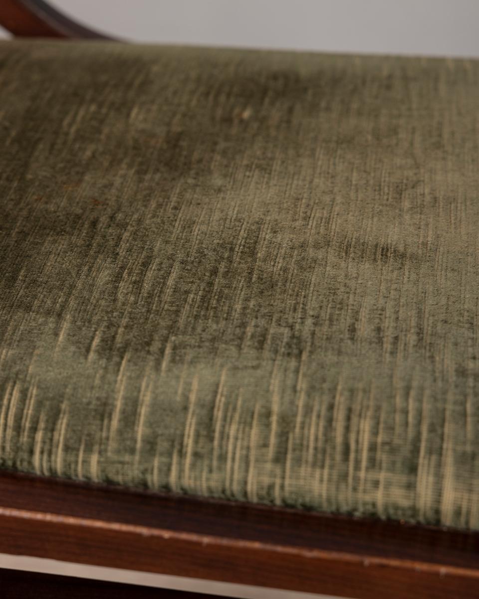 Velluto Set di 4 sedie vintage anni 60 in legno e velluto verde design Italiano in vendita