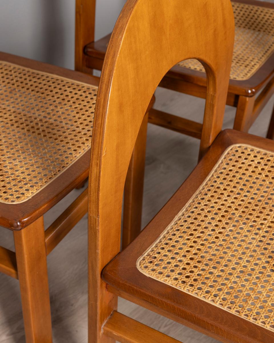 Mid-Century Modern Set di 4 sedie vintage anni 70 modello Arcadia design A. Caraceni per Tagliabue For Sale