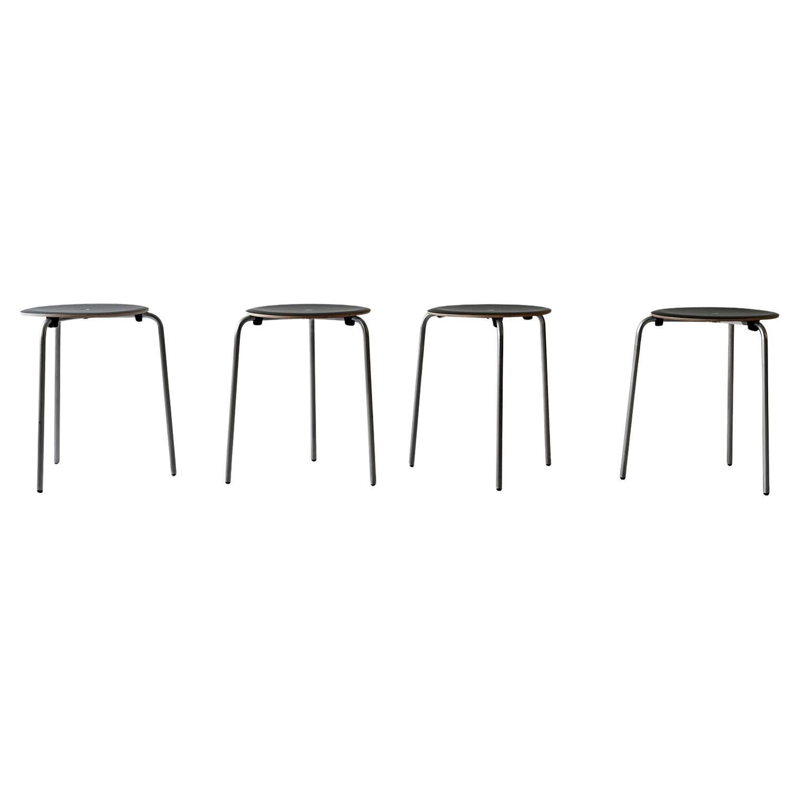 Ensemble de 4 tabourets industriels