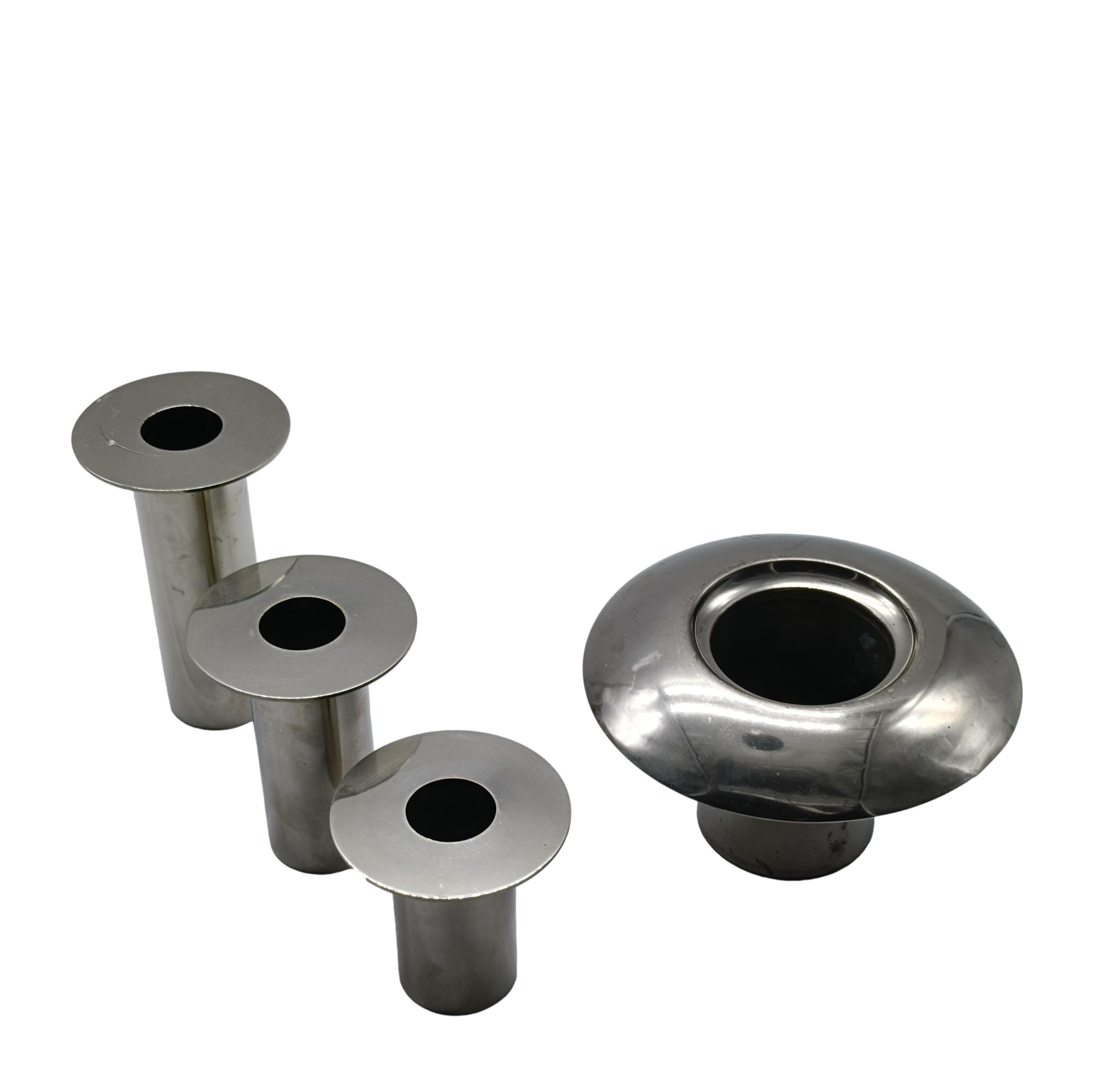 Mid-Century moderno Set di 4 Vasi o Portacandele in Acciaio di Diverse Misure, Italia anni '70 in vendita