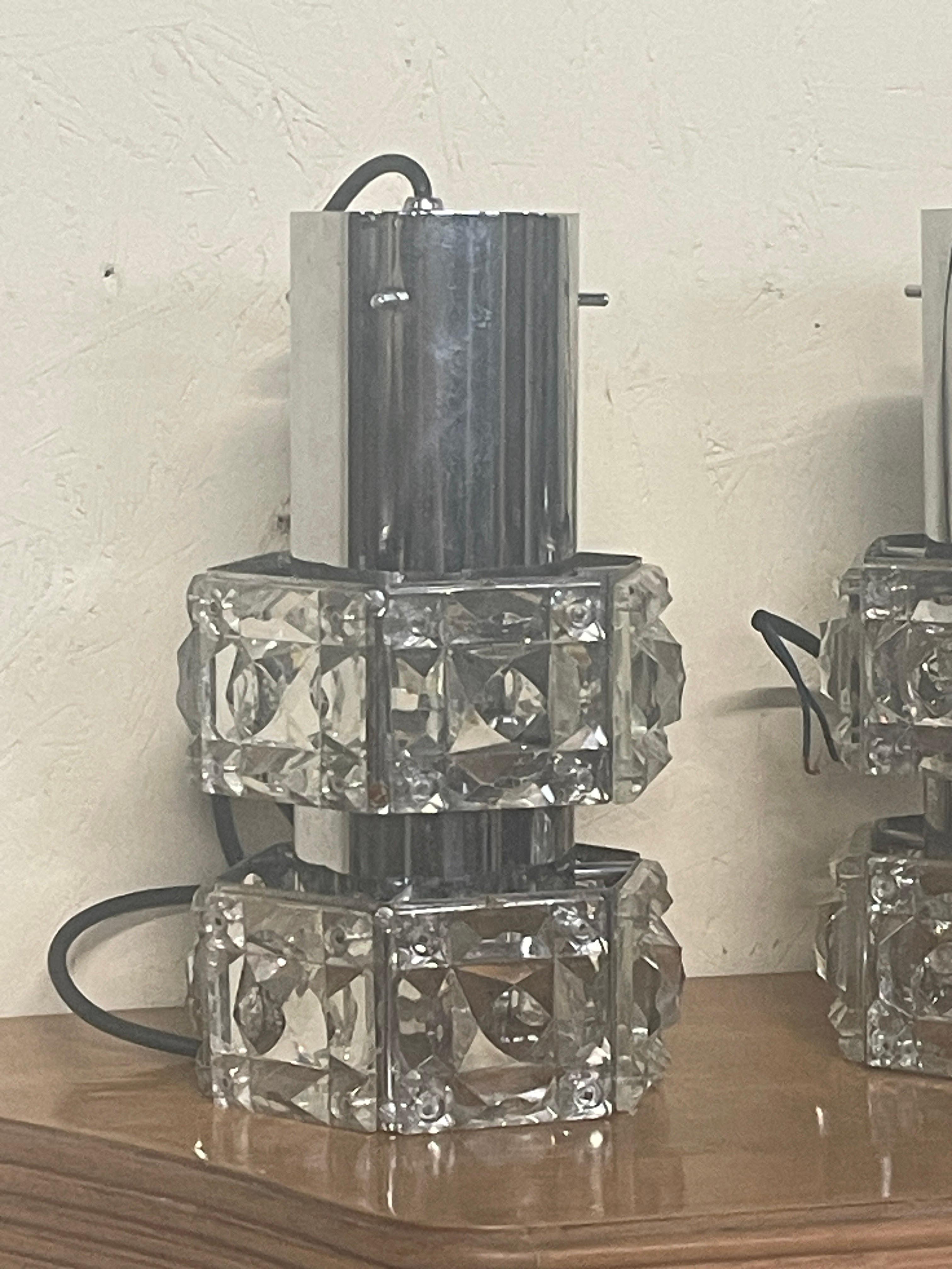 Set di 5 lampade a sospensione in vetro taglio Swarovski e metallo, anni '70 In condizioni buone in vendita a SAN PIETRO MOSEZZO, NO