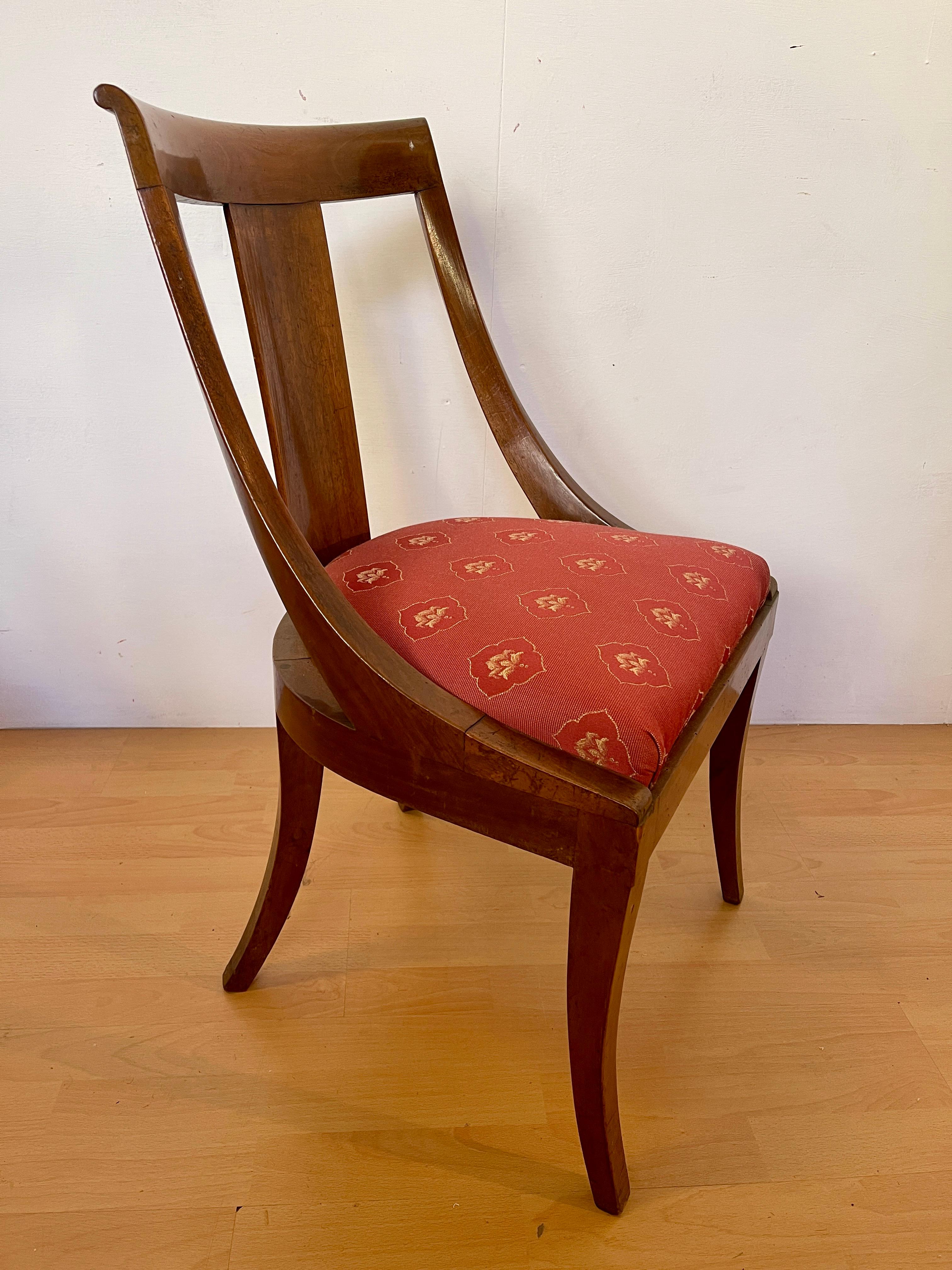 Set di 5 sedie a gondola italiane in stile impero lombardo degli anni '70 en vente 2