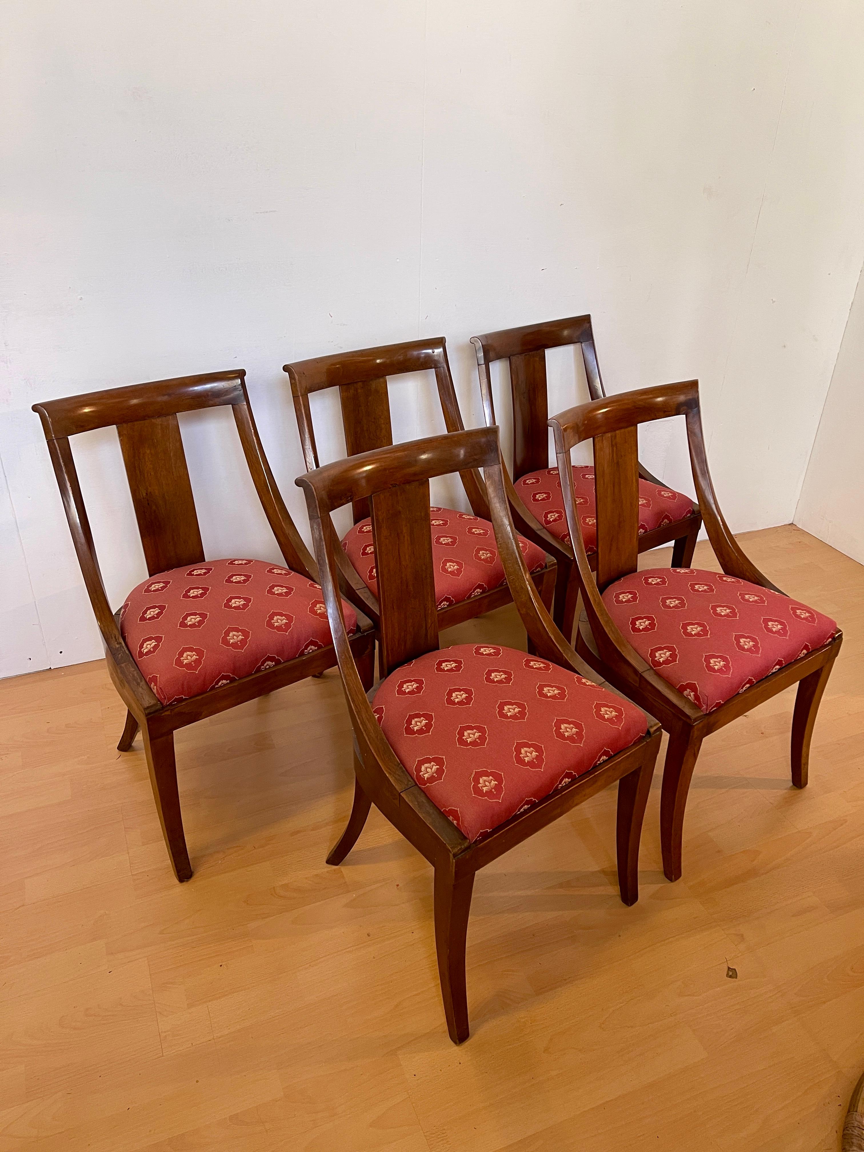 Set di sedie a gondola italiane in stile impero lombardo degli anni '70