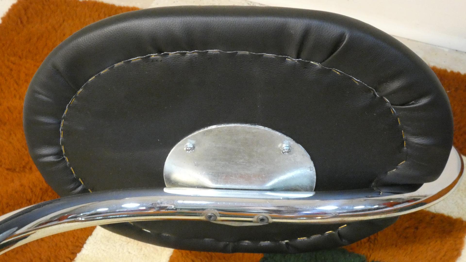 Set of 5 Cobra Chairs in steel and black leather by Giotto Stoppino, 1970s For Sale 8