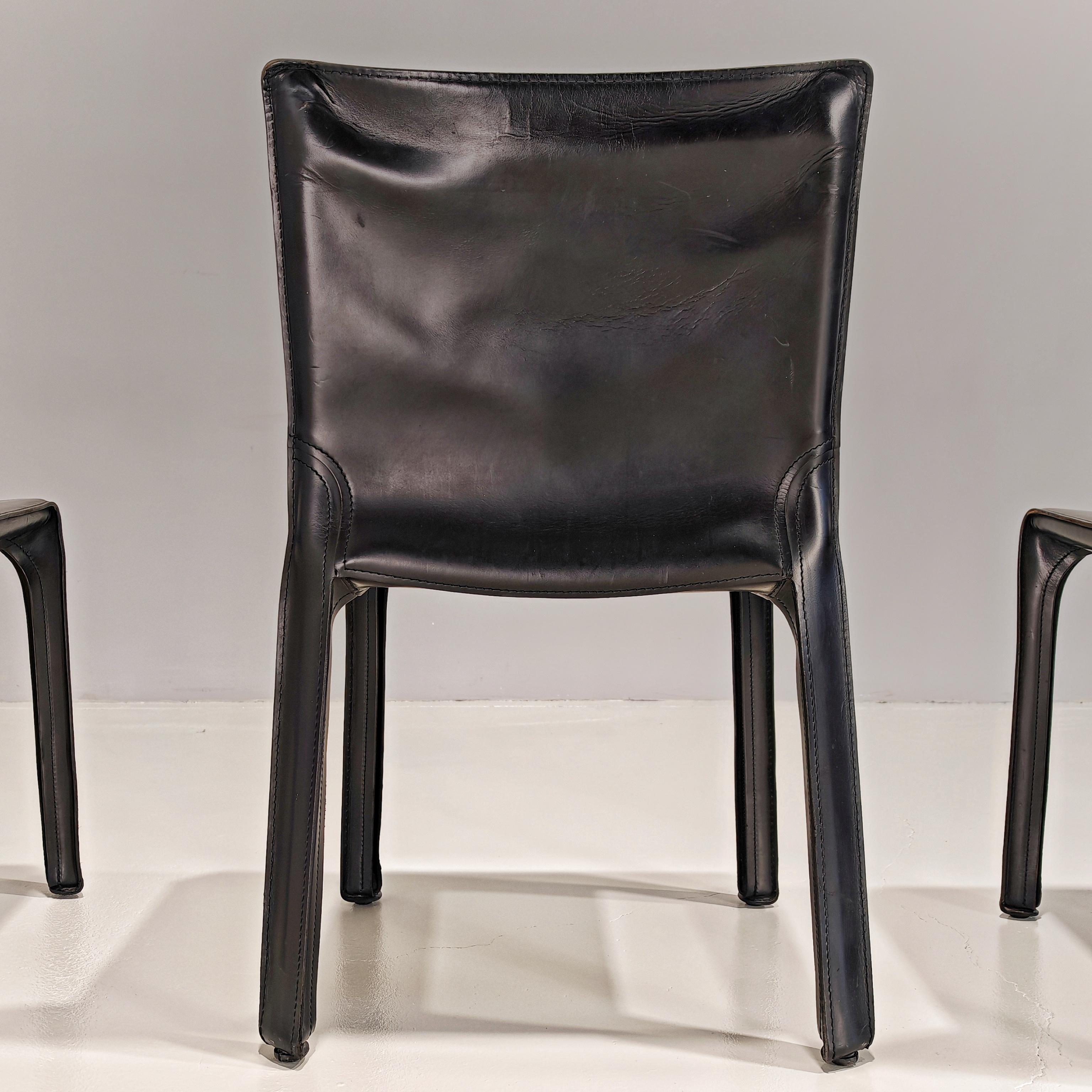 Juego de 5 sillas en bolas modelo Cab de Mario Bellini para Cassina en venta 11