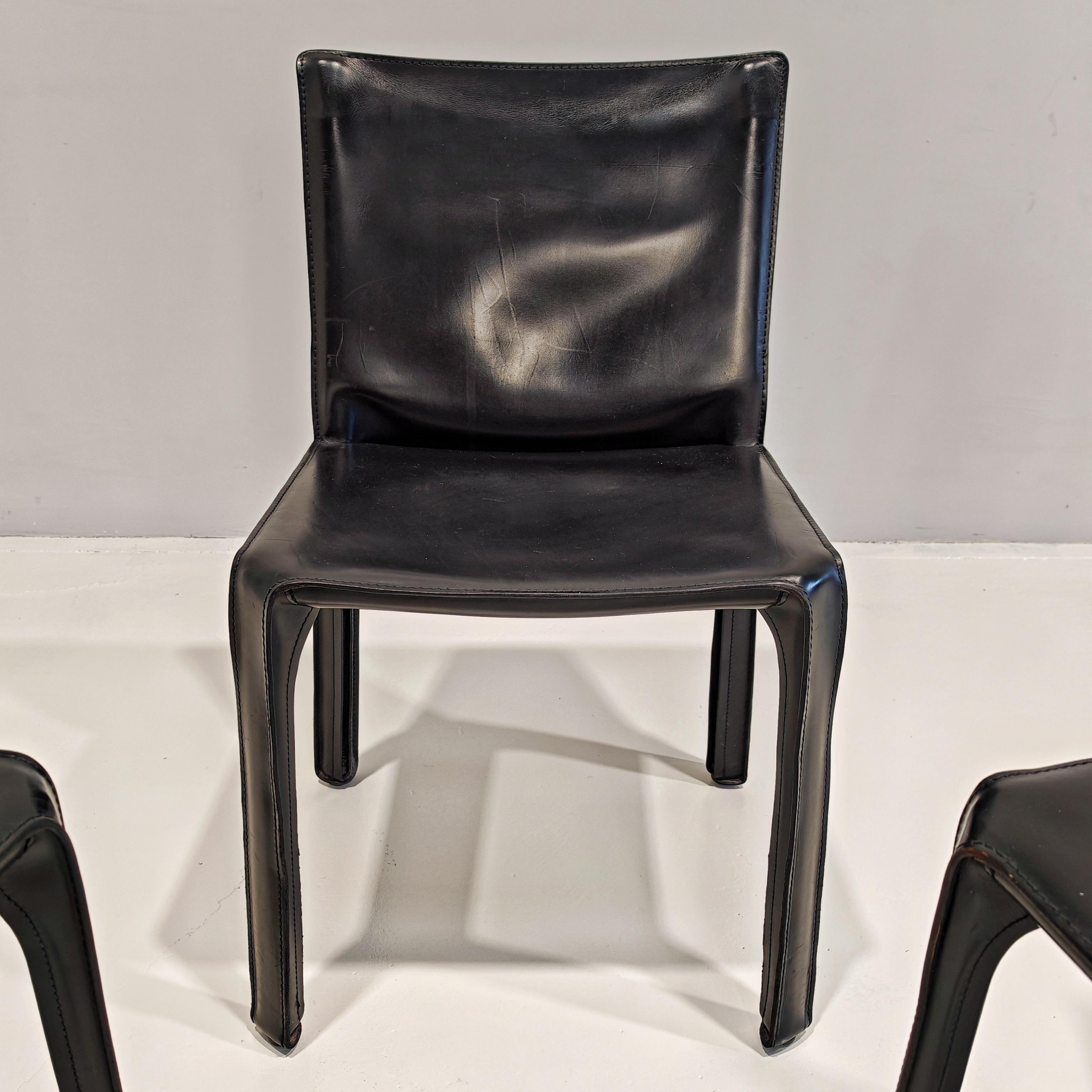 Juego de 5 sillas en bolas modelo Cab de Mario Bellini para Cassina Cuero en venta