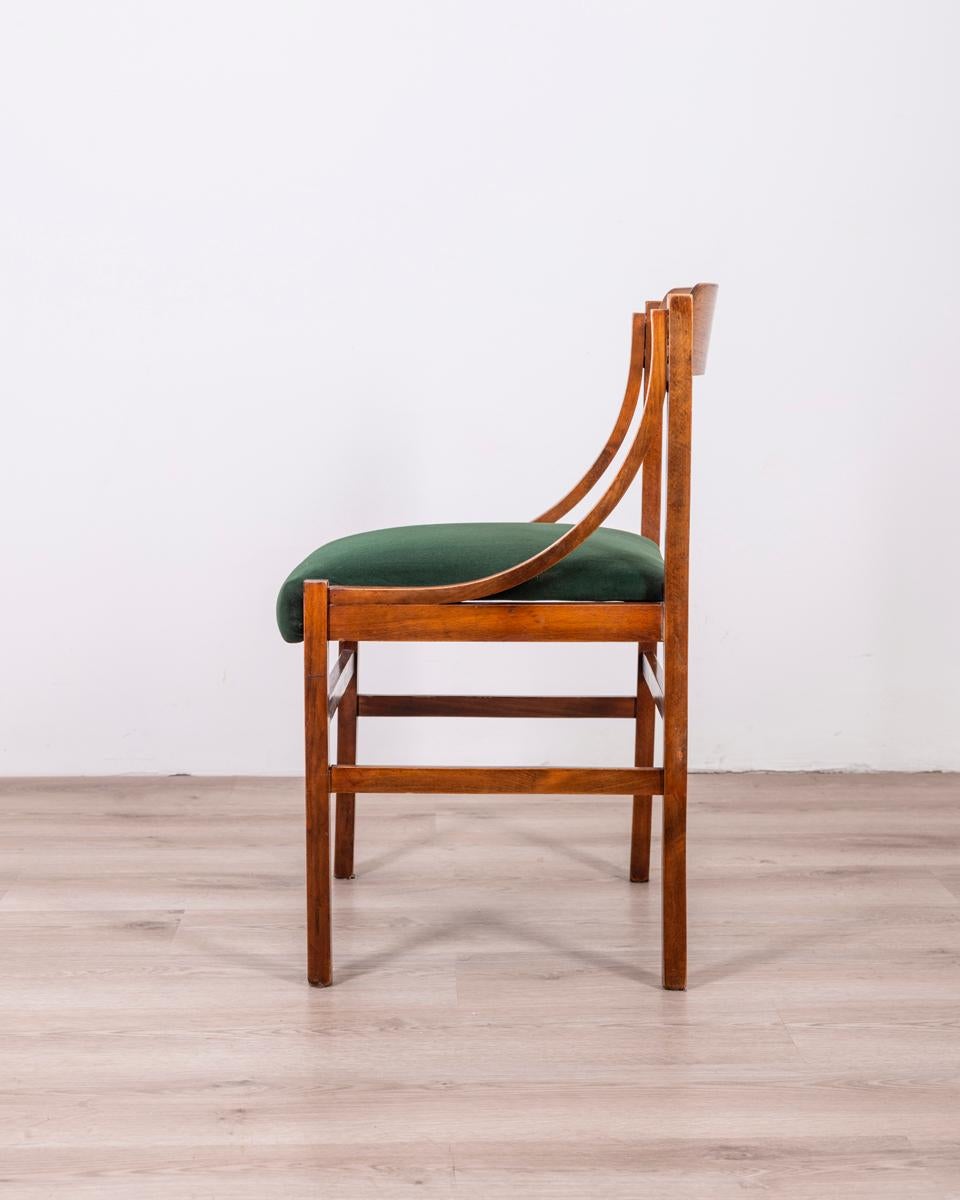Satz von 5 Stühlen aus Holz und Samt aus den 1960er Jahren Italienisches Design im Zustand „Gut“ im Angebot in None, IT