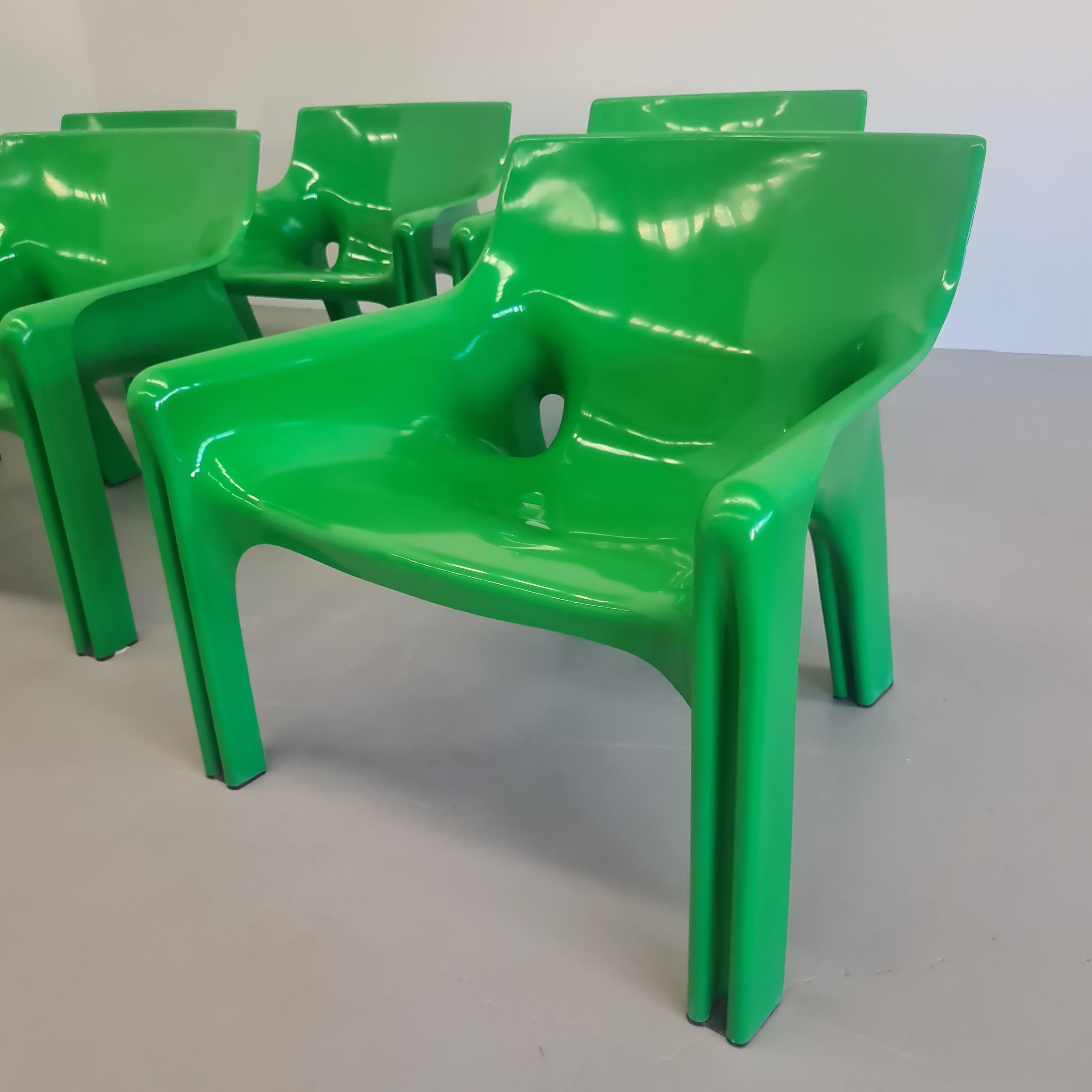 6er-Set Vicario-Sessel von VMagistretti für Artemide, Italien 1970er Jahre. (Kunststoff) im Angebot