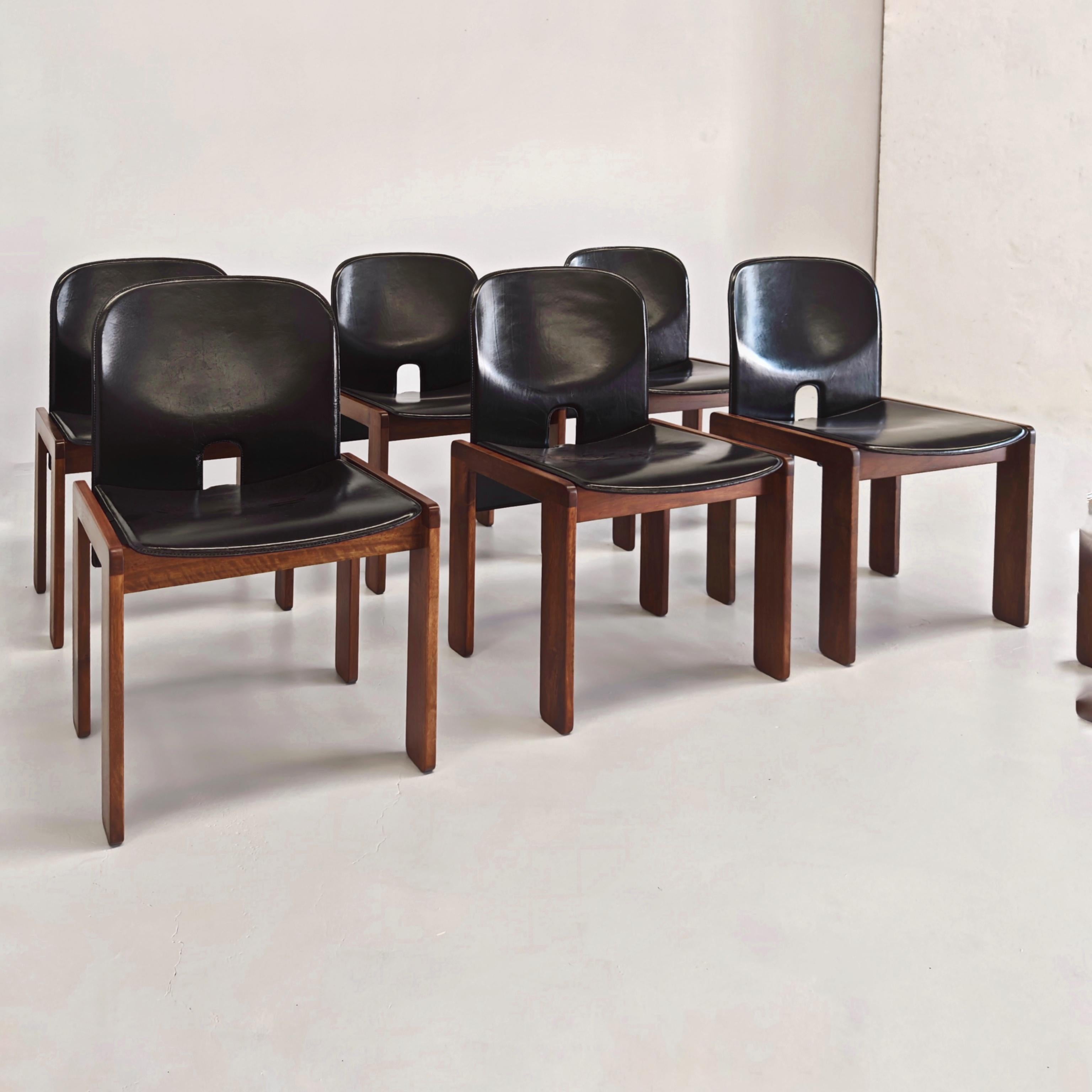 Mid-Century Modern set of 6 chairs 