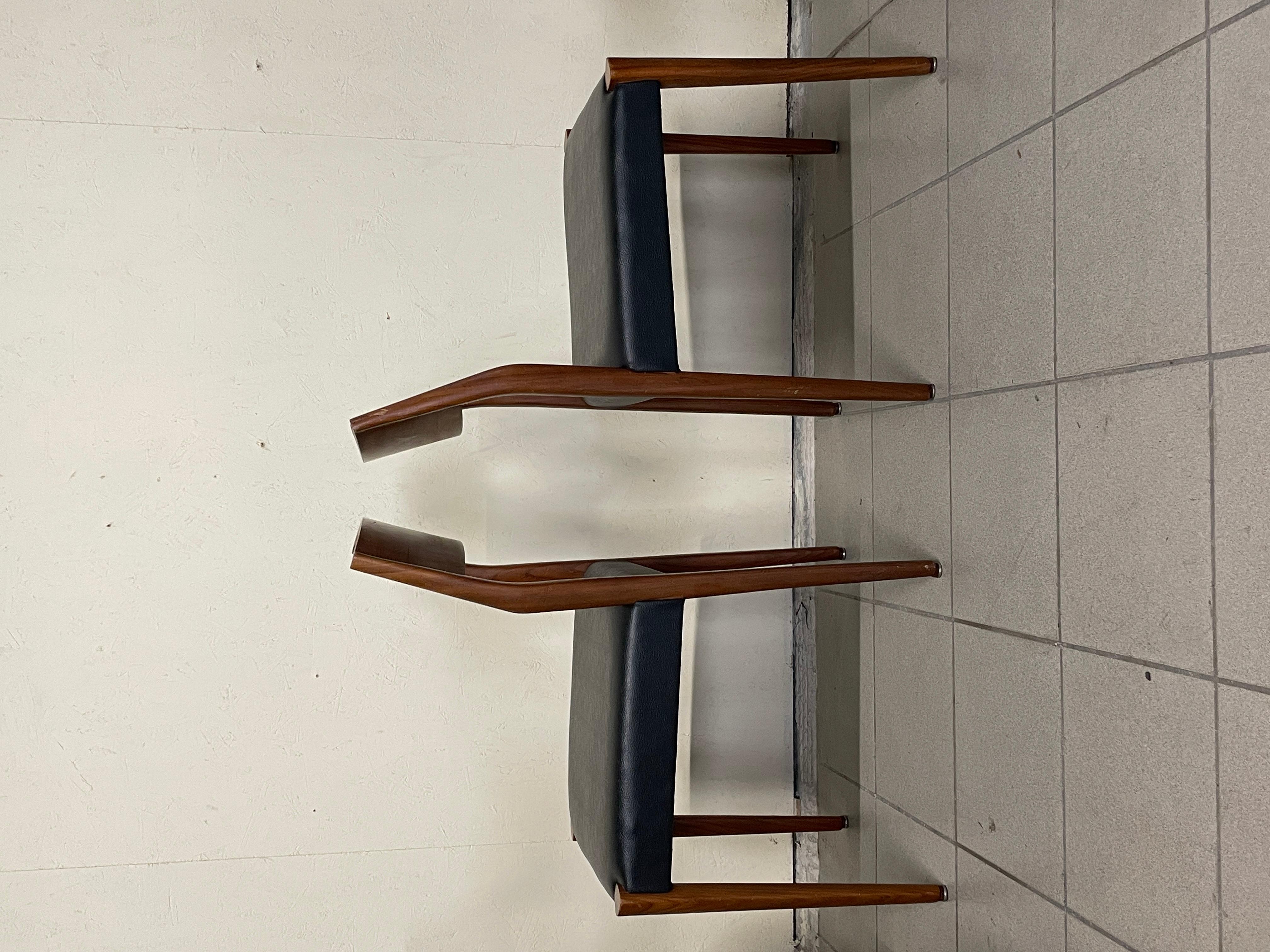Ensemble de 6 chaises en teck des années 1960 en vente 10