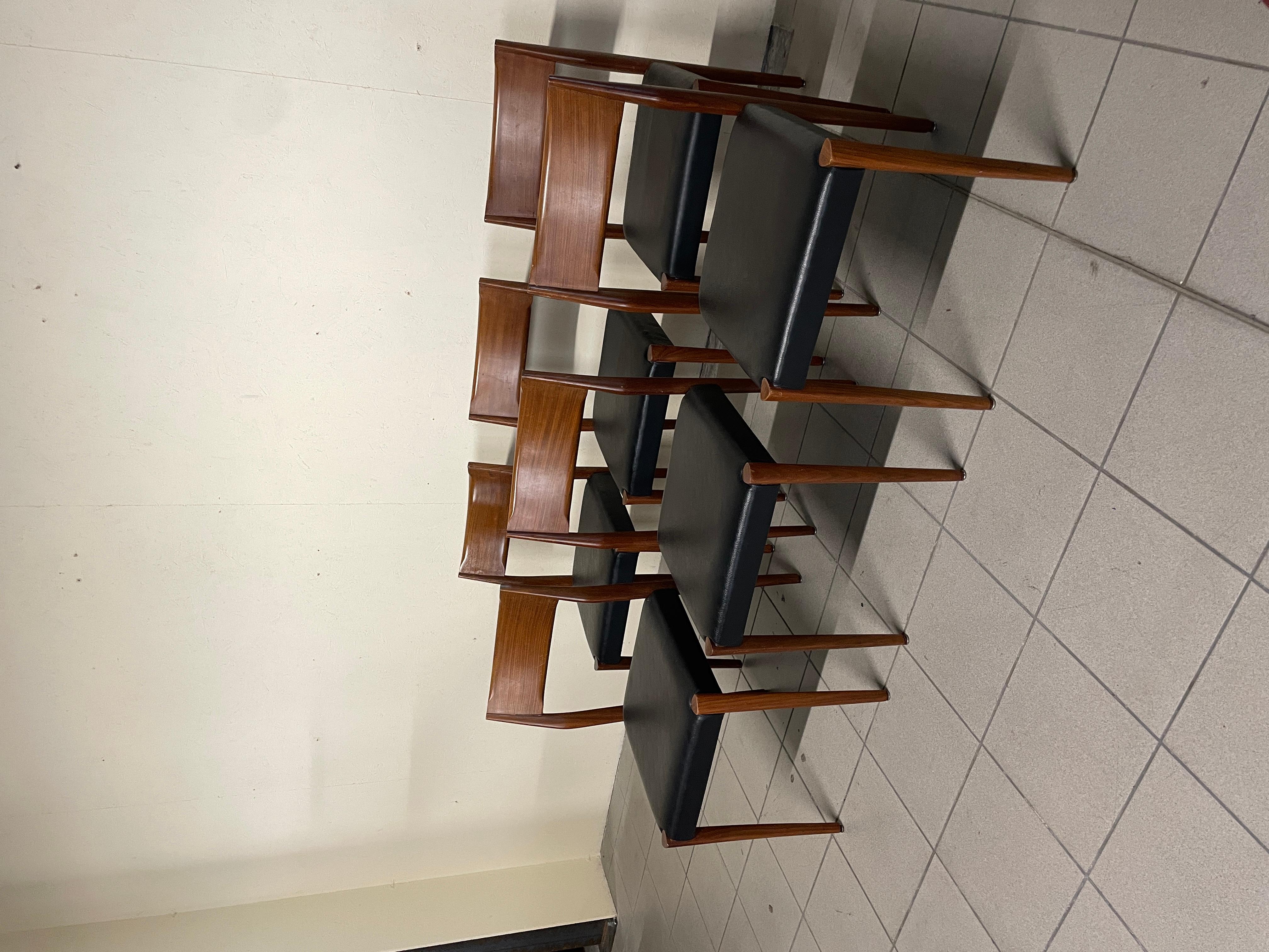 Mid-Century Modern Ensemble de 6 chaises en teck des années 1960 en vente