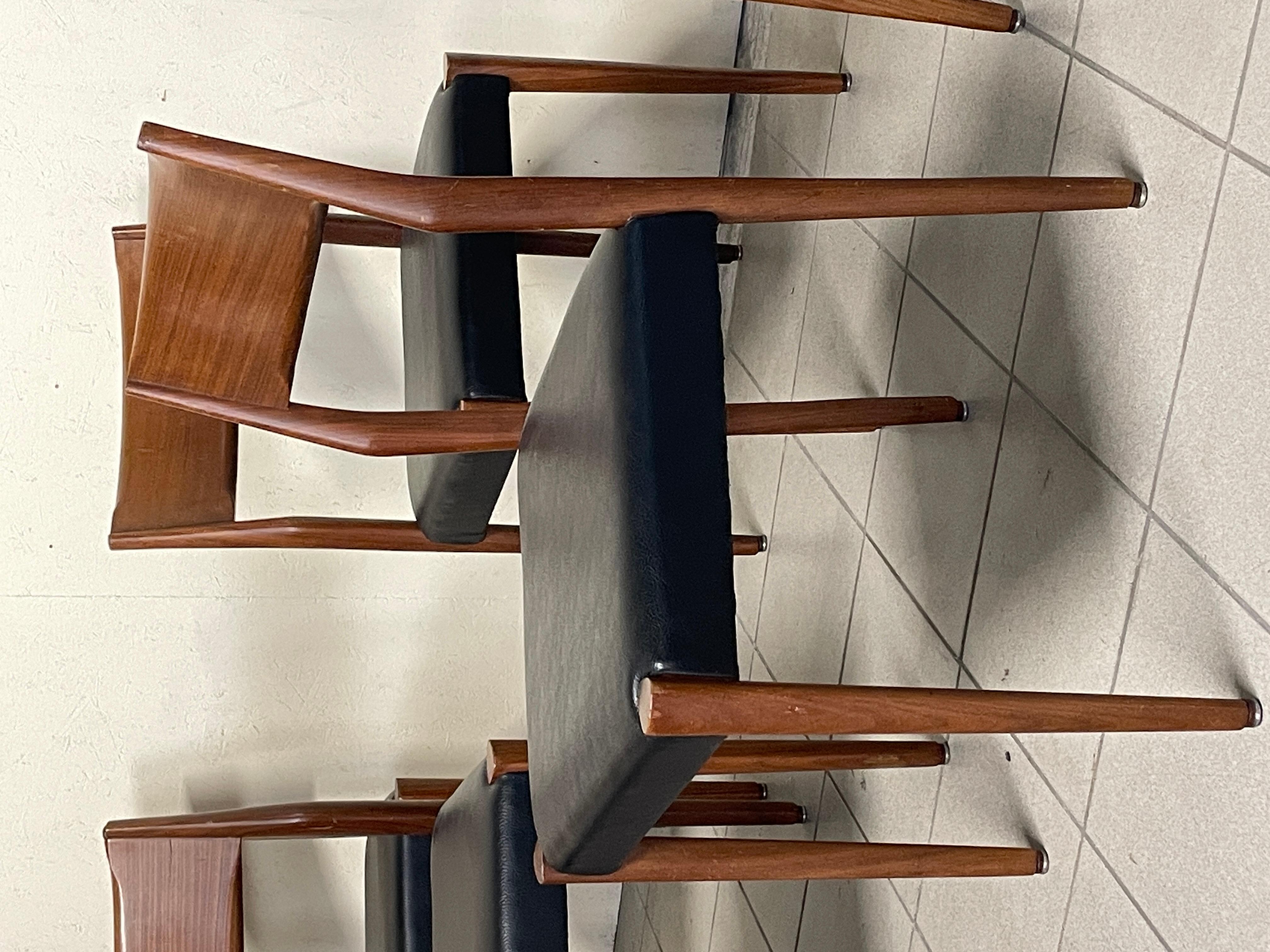Ensemble de 6 chaises en teck des années 1960 en vente 1