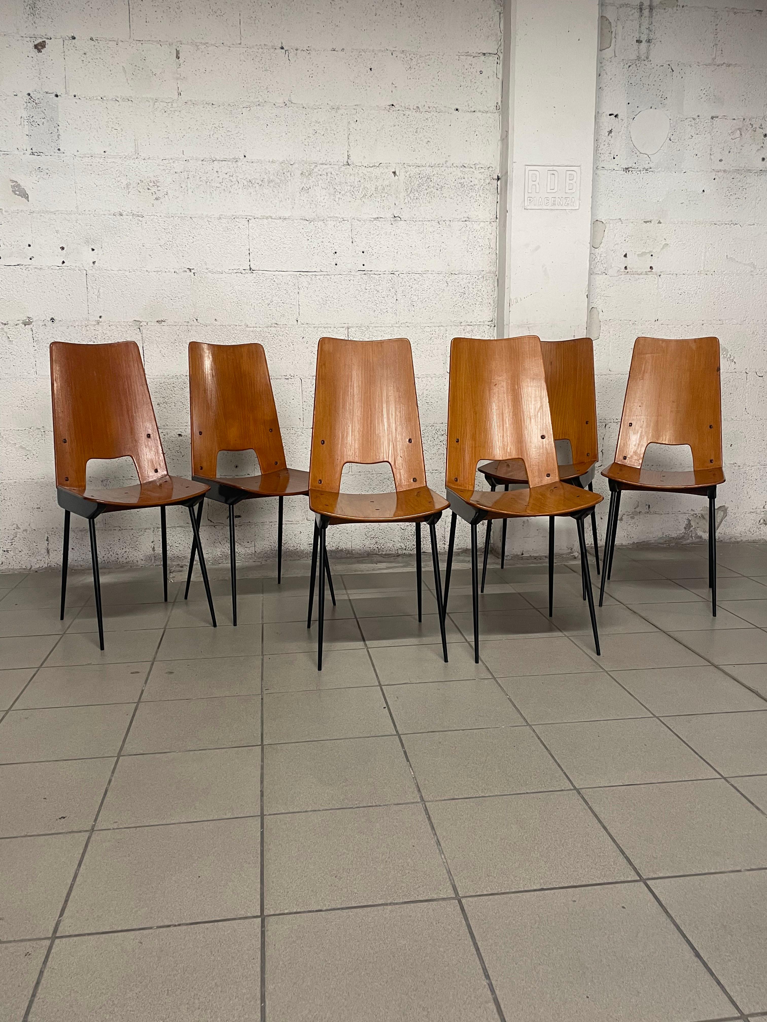 Mid-Century Modern Set of 6 chairs designed by Carlo Ratti for Società Compensati Curvati, 1950s