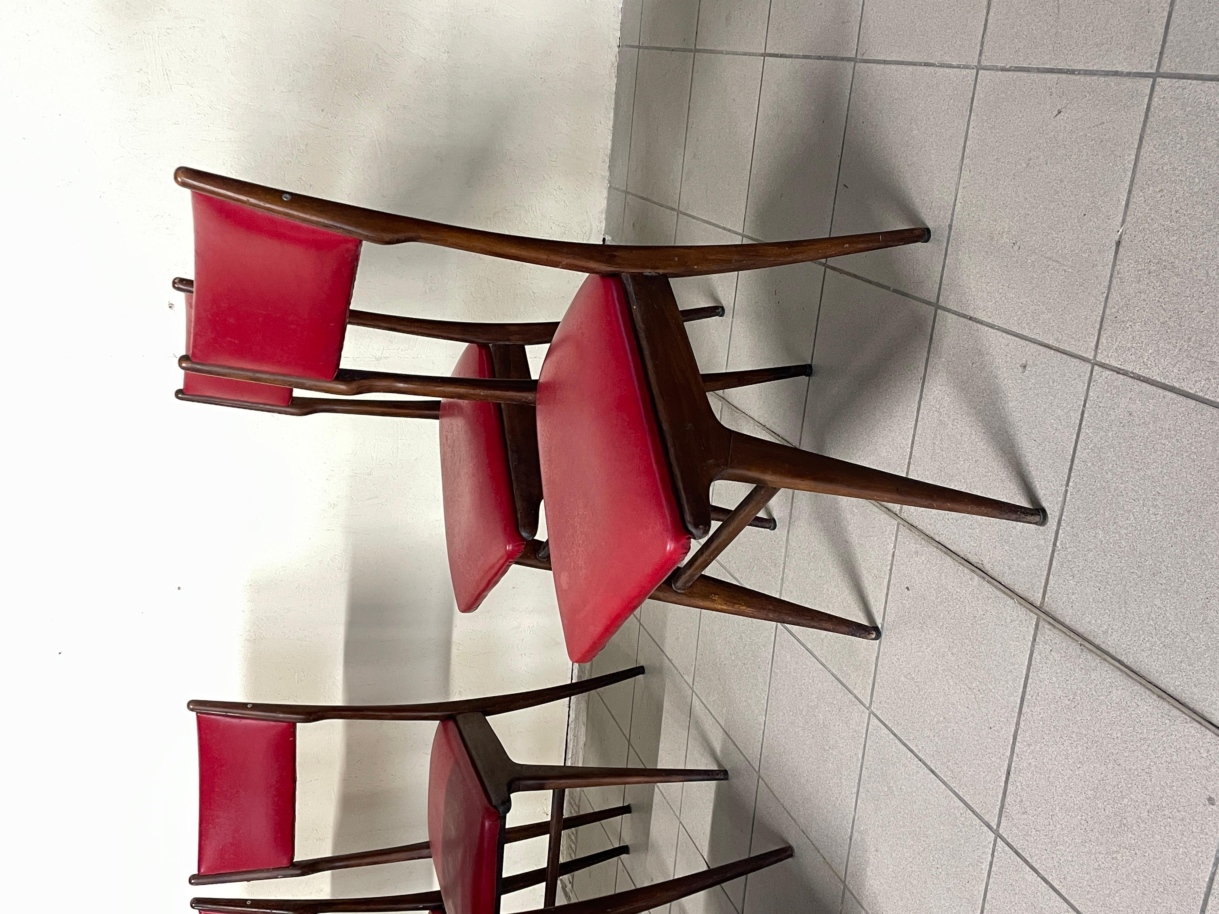 Mid-20th Century Set di 6 sedie in frassino e pelle nello stile di Carlo de Carli, anni '50 For Sale