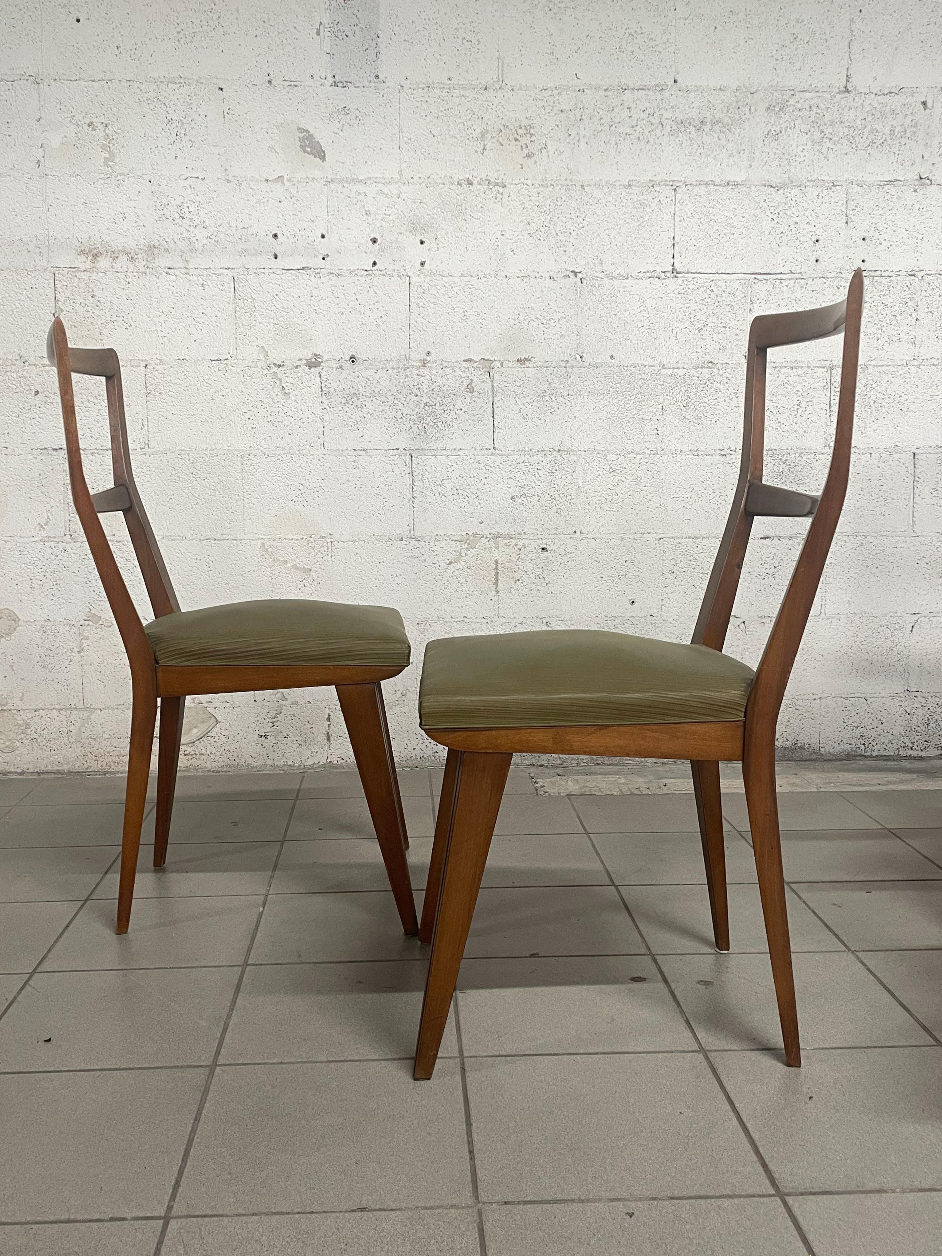 Mid-Century Modern Set of 6 walnut chairs 1960s, Italian manufacture For Sale