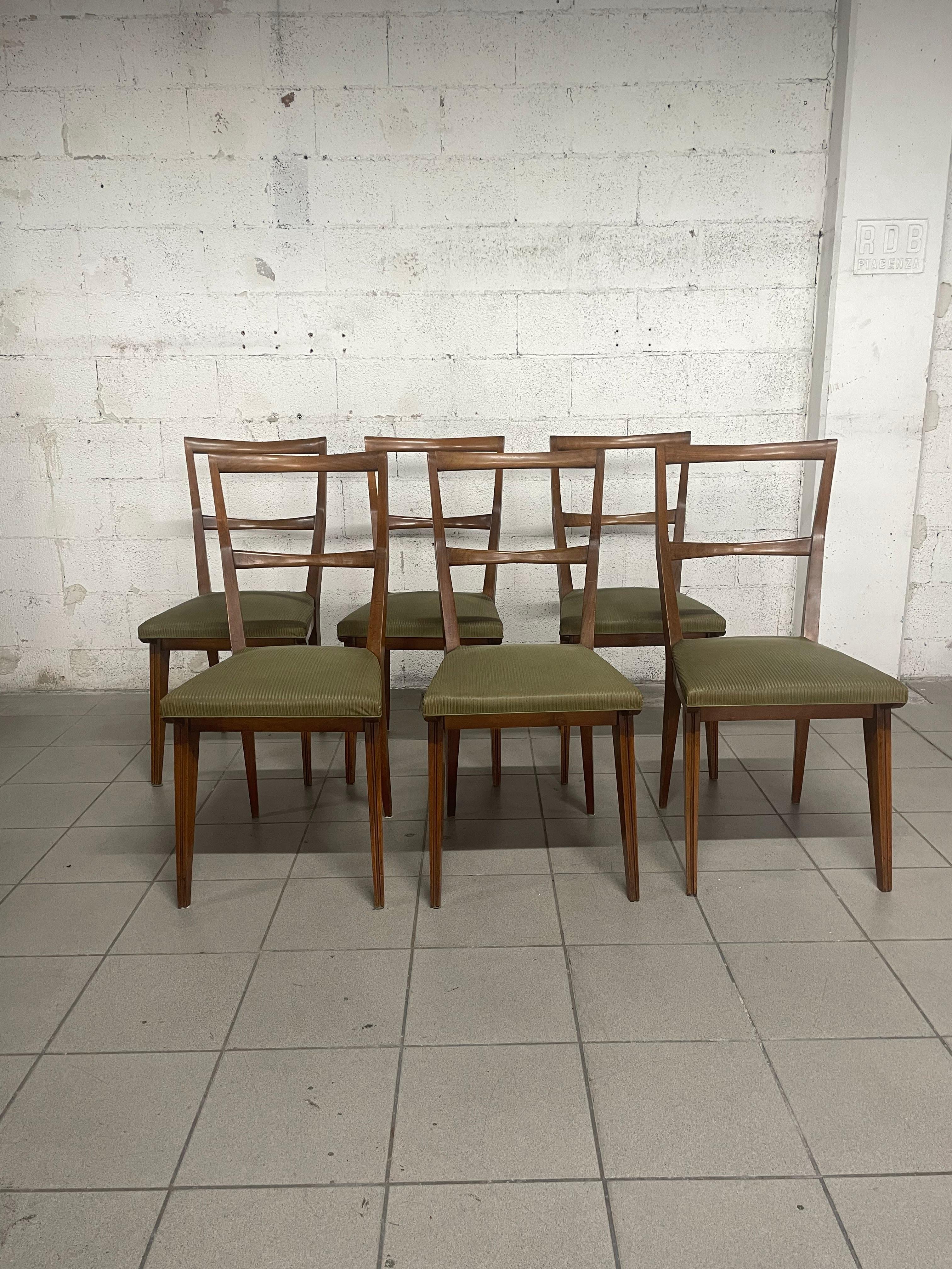 Ensemble de 6 chaises en noyer des années 1960, fabrication italienne Bon état - En vente à SAN PIETRO MOSEZZO, NO