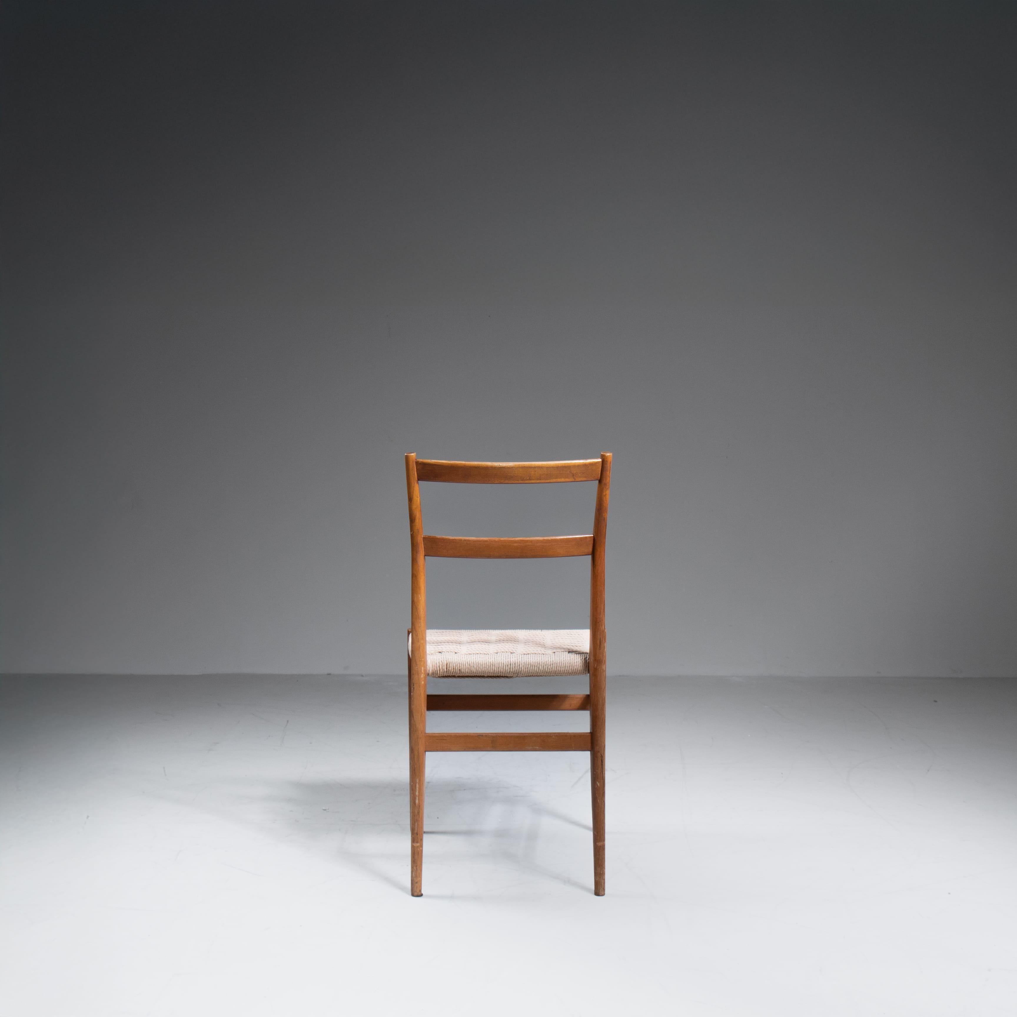 Mid-20th Century Ensemble de 6 chaises Leggera Gio Ponti Cassina en vente