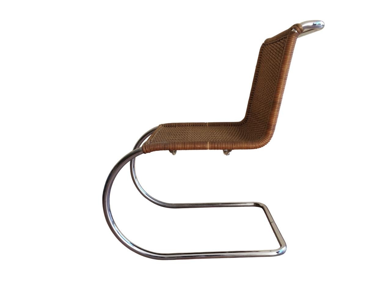 Ensemble de 6 chaises mod. 'MR10' conçues par Ludwig Mies van der Rohe  pour Thonet en vente 2
