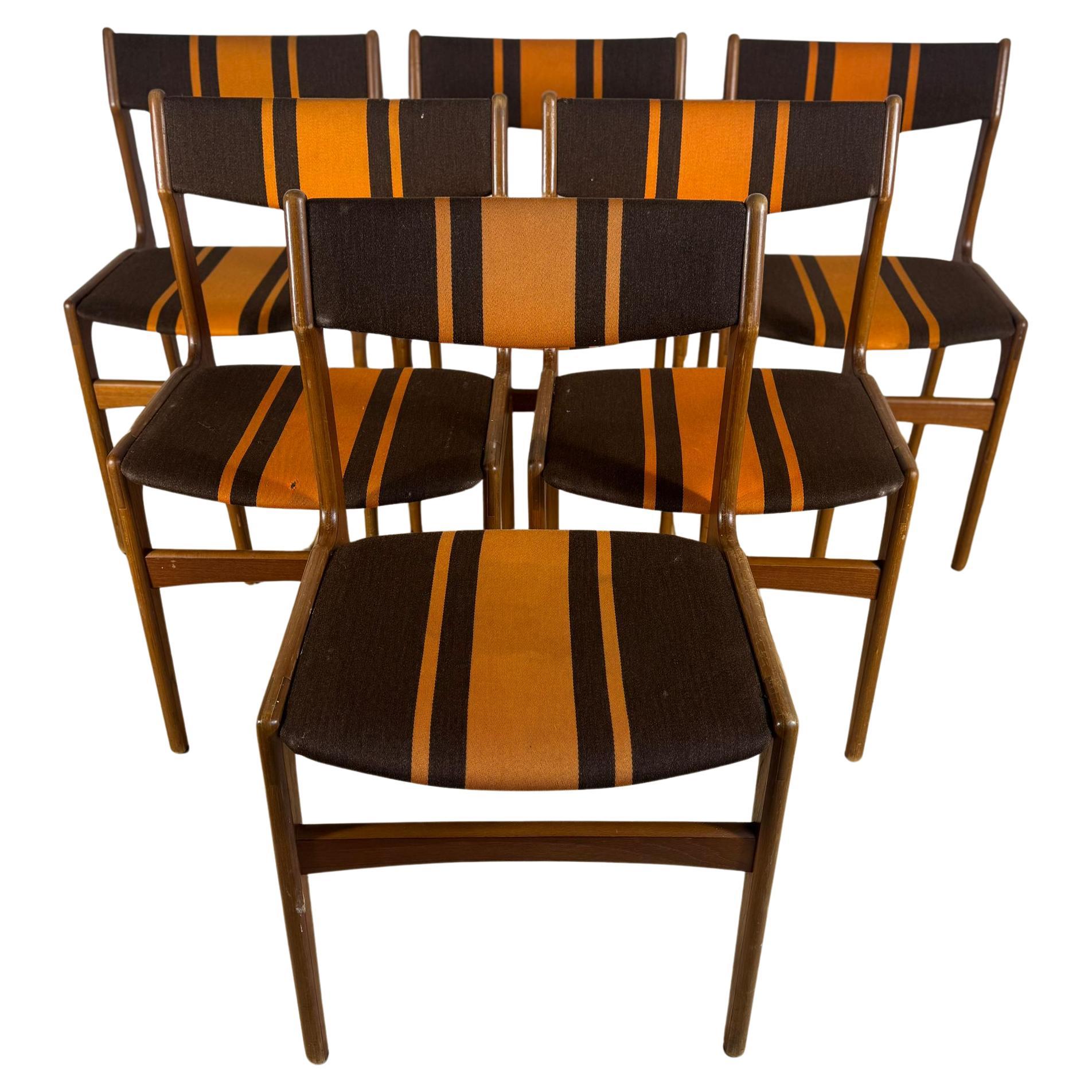 Satz von 6 Stühlen aus Teakholz - Erik Buch zugeschrieben (1960er Jahre)